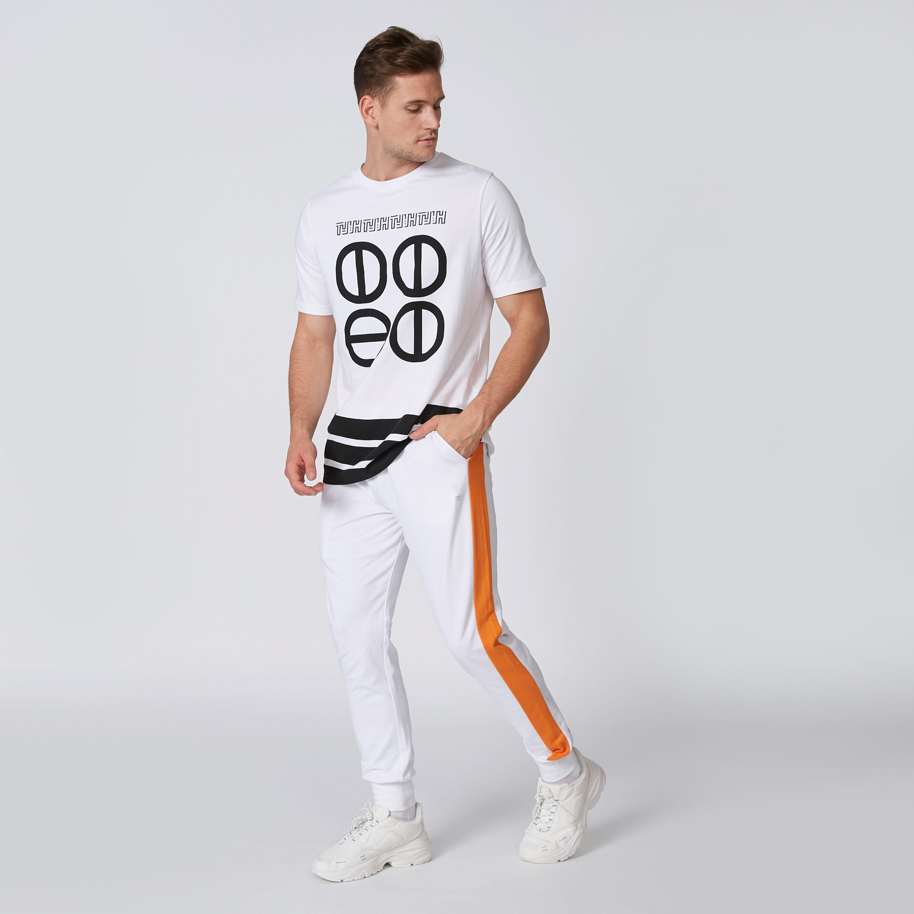 بنطال رياضي بأساور وخصر مطّاطي برباط وشريط جانبي متباين إكسبو 2020-men-clothing-sportswearandactivewear-bottoms-image-1