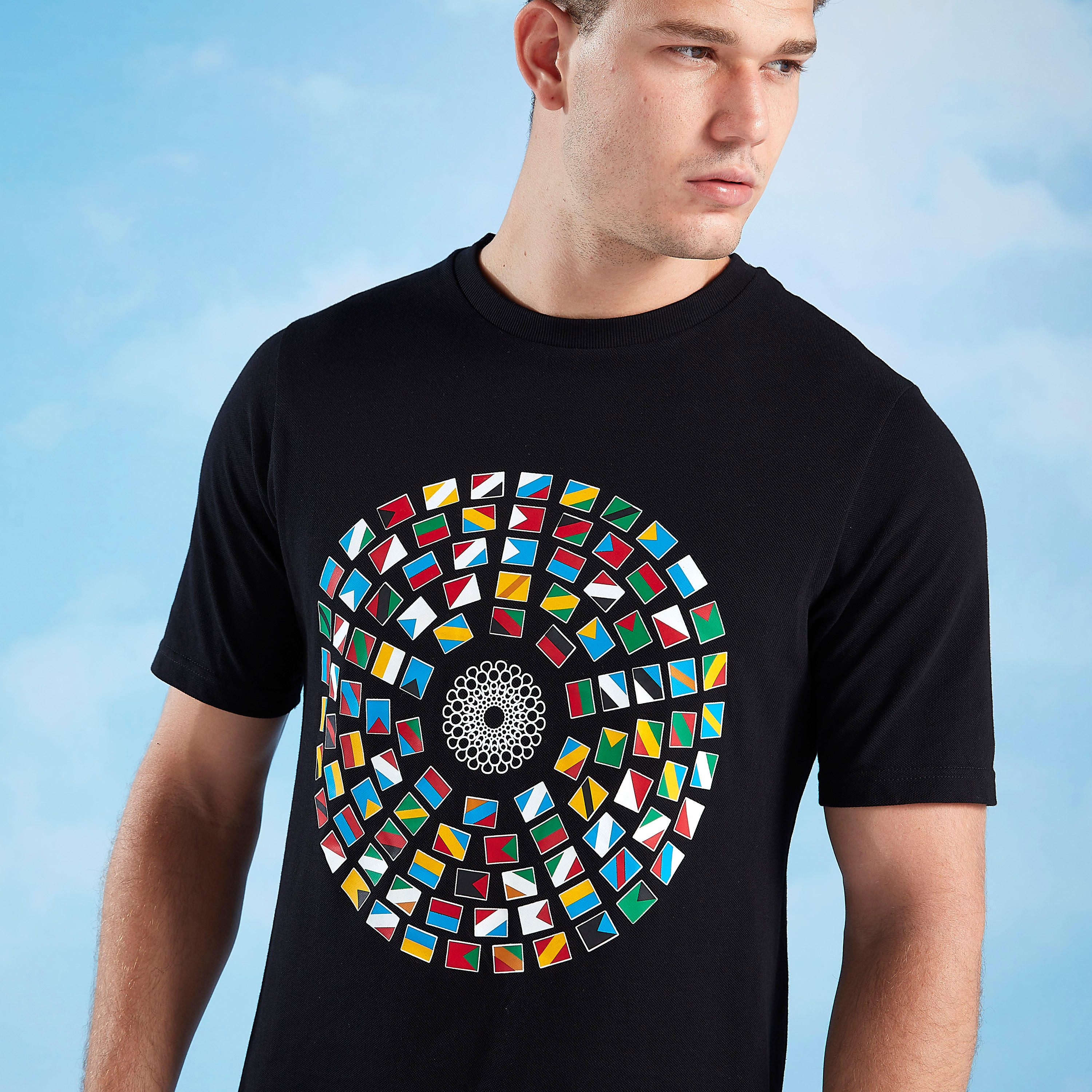 تيشيرت بياقة مستديرة وأكمام قصيرة وطبعات-men-clothing-tshirtsandpolos-tshirts-image-4