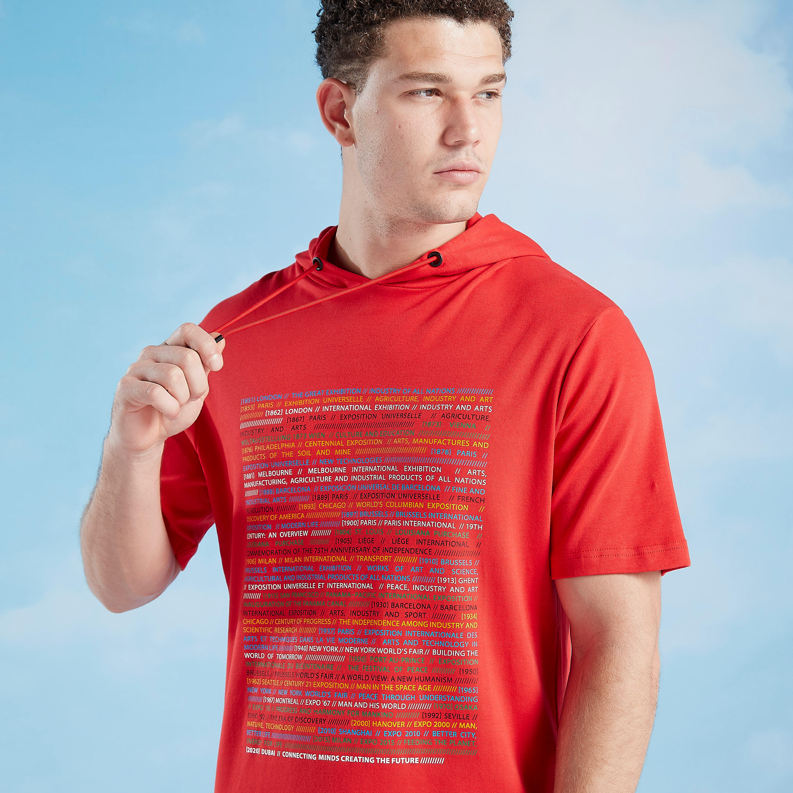 تيشيرت بقبّعة وأكمام قصيرة وطبعات-men-clothing-tshirtsandpolos-tshirts-image-1