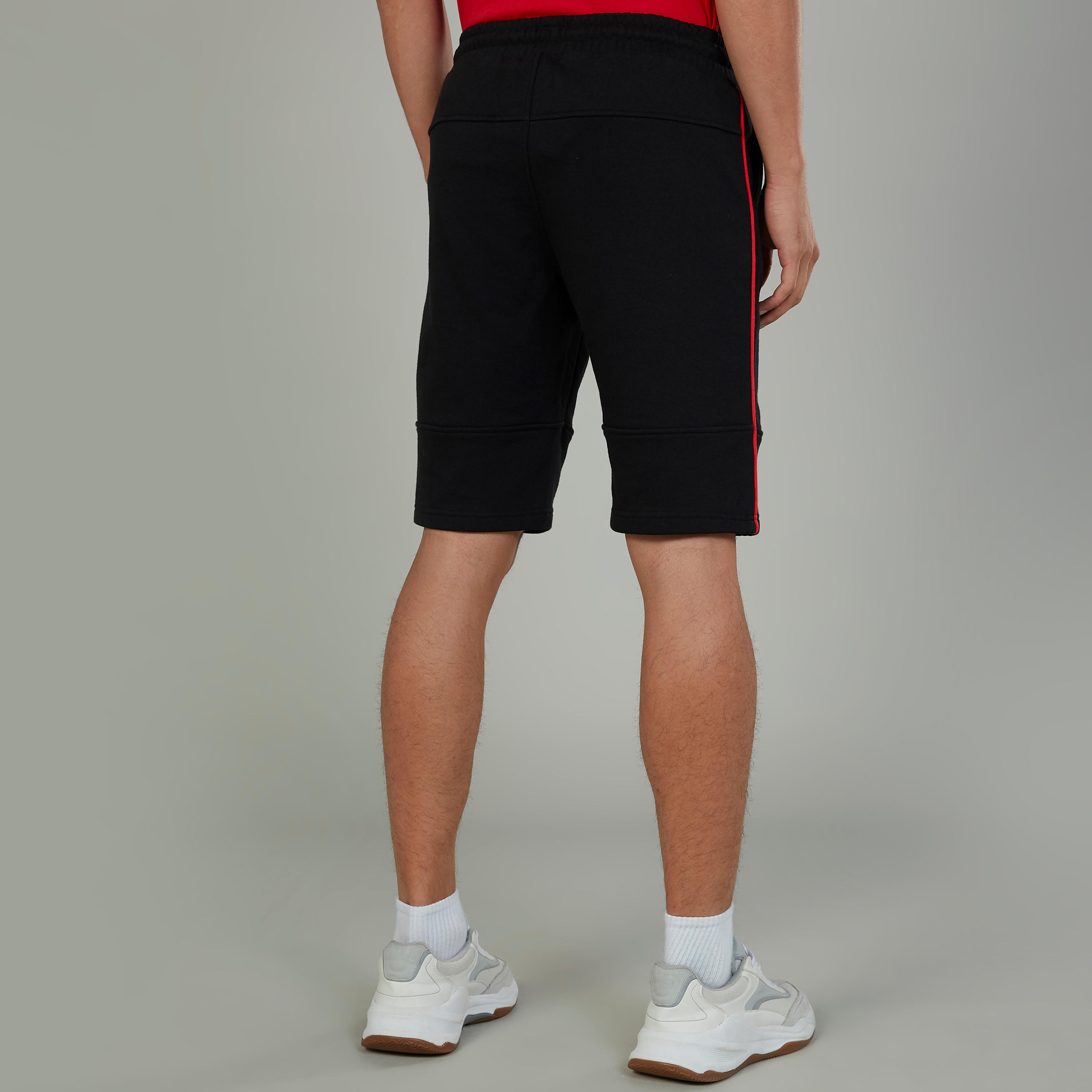 شورت سادة بخصر متوسط الارتفاع ورباط وجيوب إكسبو 2020-men-clothing-sportswearandactivewear-bottoms-image-4