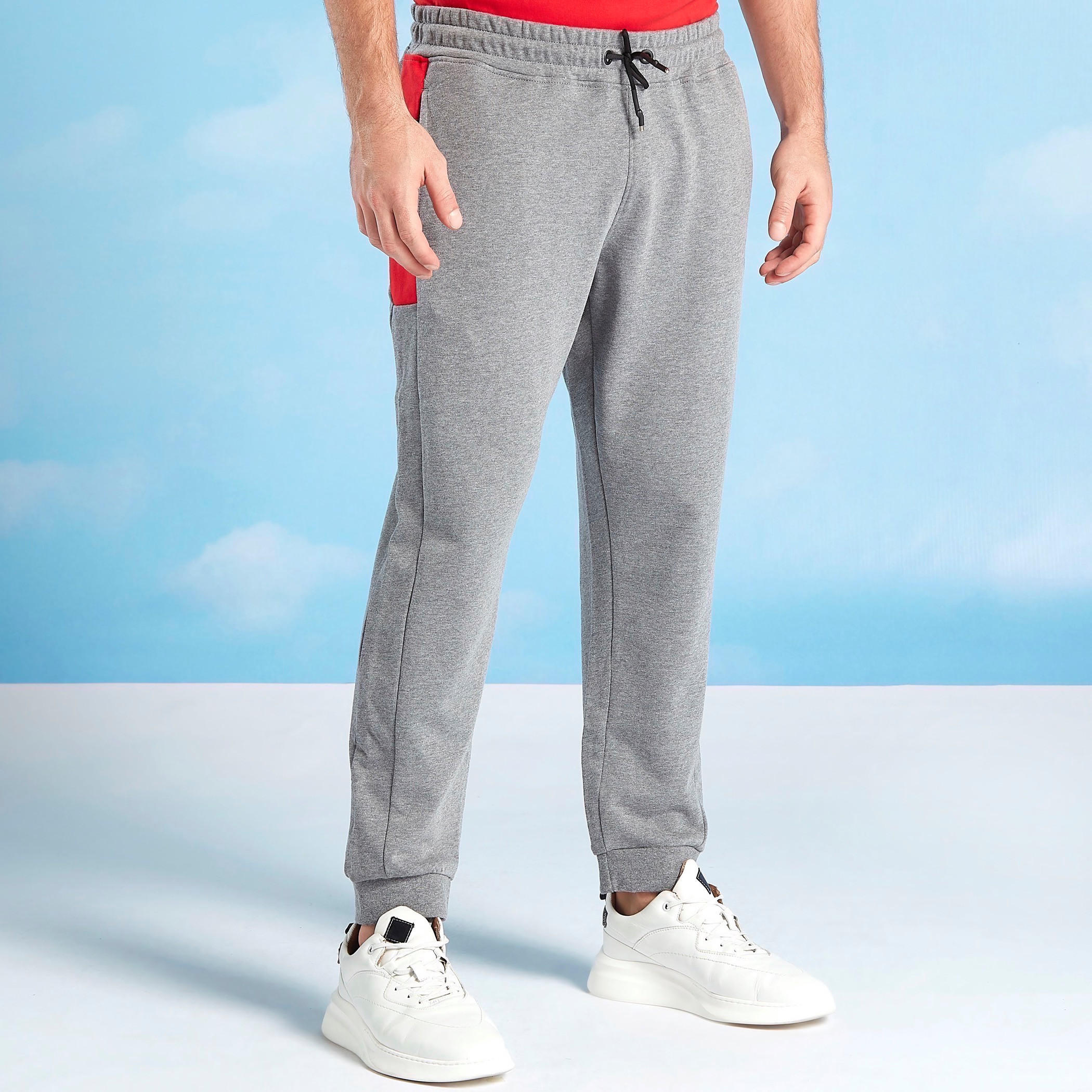 بنطلون رياضي بجيوب ورباط إكسبو 2020-men-clothing-sportswearandactivewear-bottoms-image-1