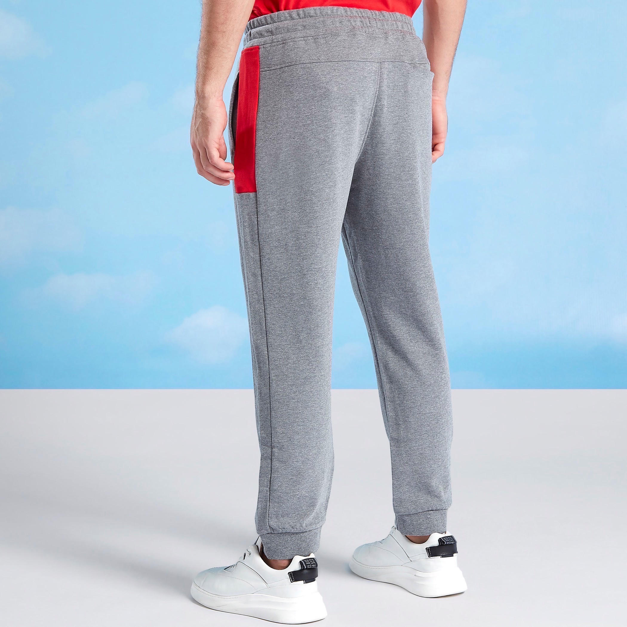 بنطلون رياضي بجيوب ورباط إكسبو 2020-men-clothing-sportswearandactivewear-bottoms-image-4