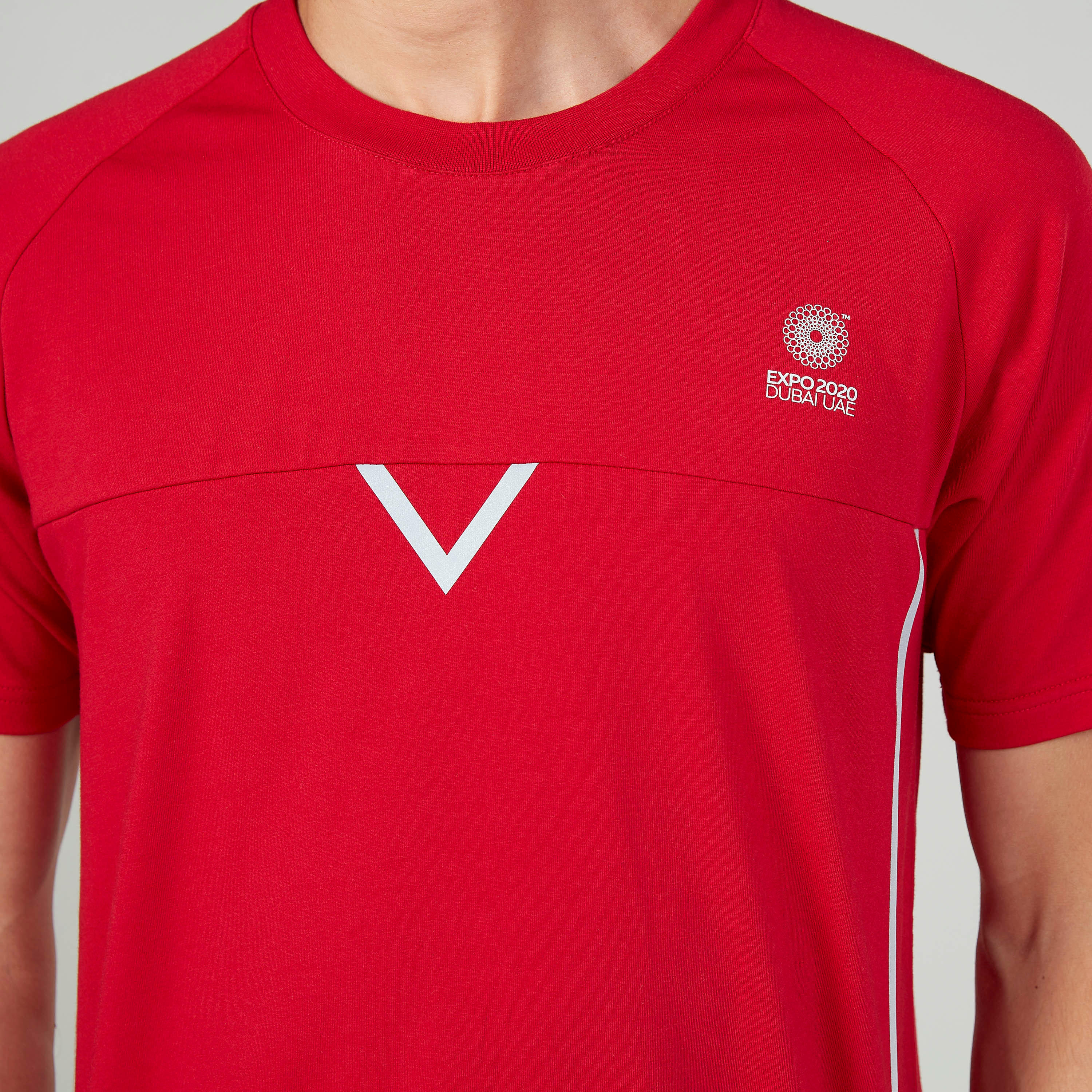 تيشيرت بطبعات وياقة مستديرة وأكمام قصيرة إكسبو 2020-men-clothing-sportswearandactivewear-tshirtsandpolos-image-3