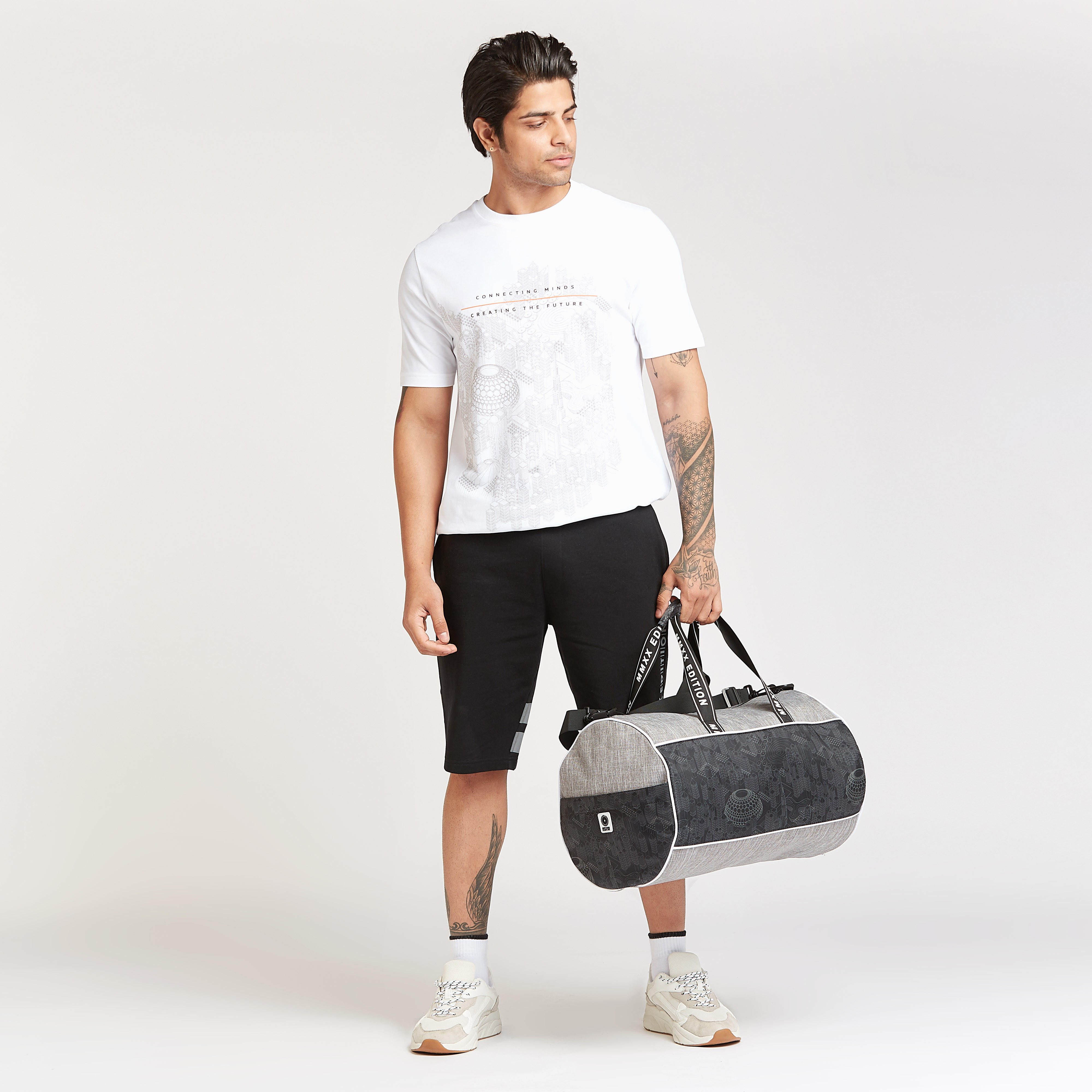شنطة باولر بطبعات ومقابض مزدوجة وحزام قابل للتّعديل-men-bags-image-1