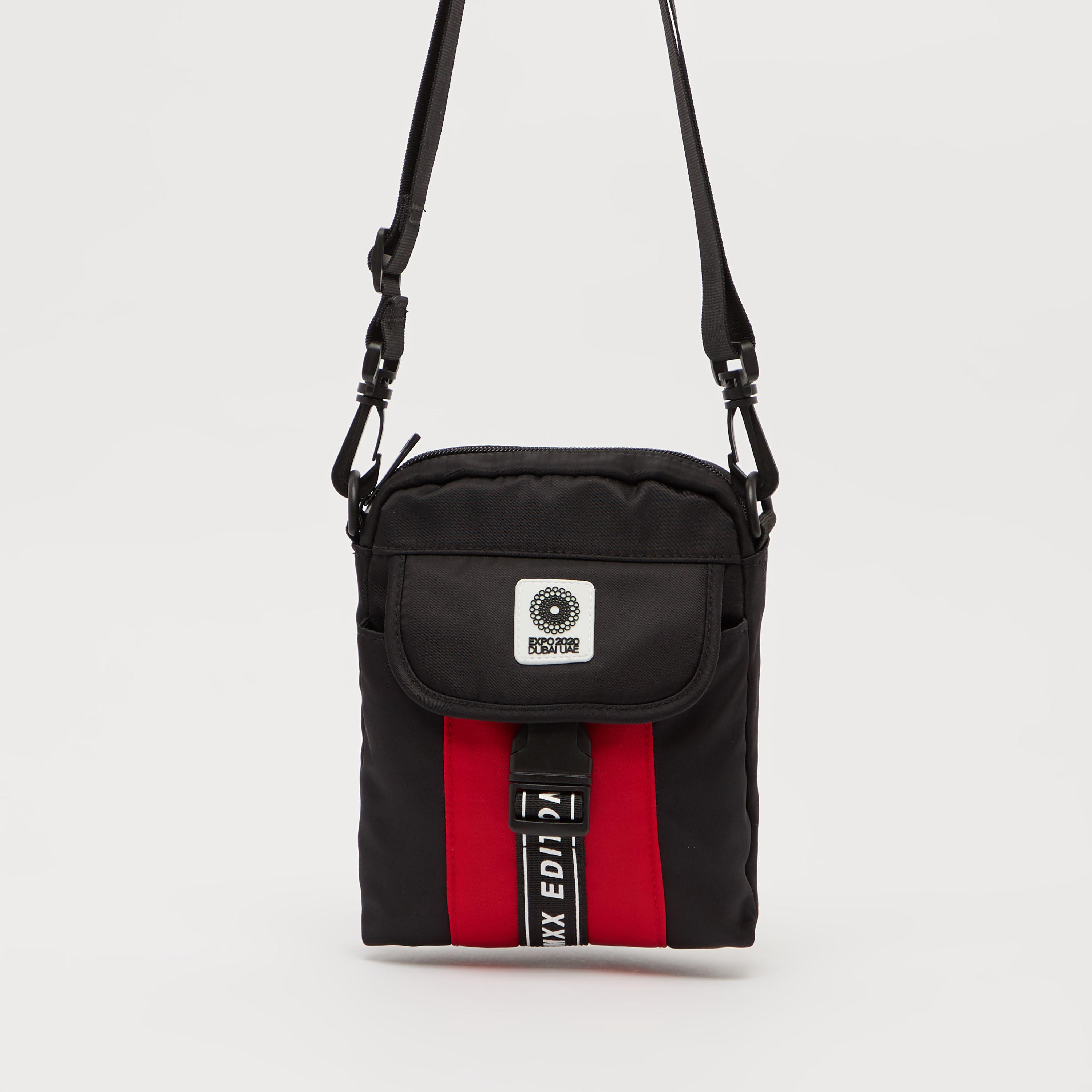 شنطة كروس بودي بطبعات وحزام قابل للتعديل إكسبو 2020-men-bags-image-3