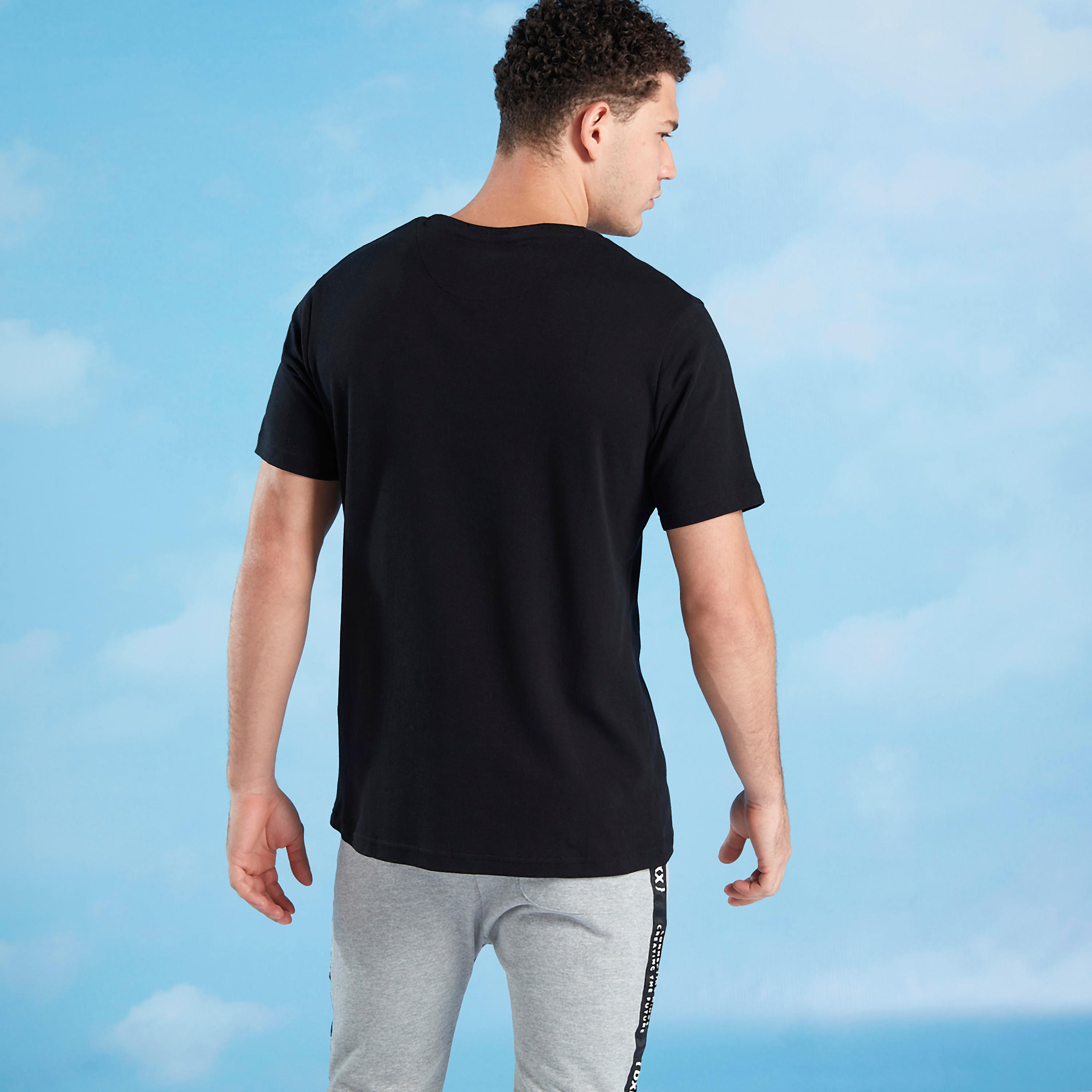 Expo 2020 Print T-shirt with Crew Neck and Short Sleeves-men-clothing-sportswearandactivewear-tshirtsandpolos-image-4
