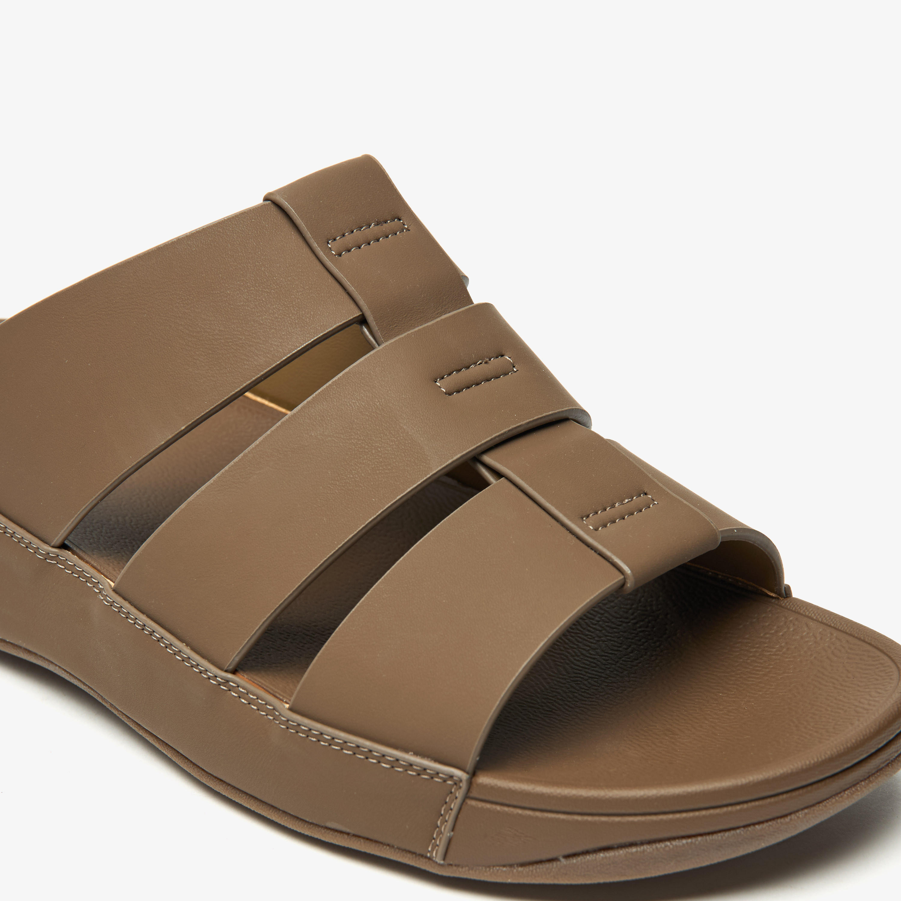 صندل مريح سادة سهل الارتداء من لو كونفورت-men-shoes-sandals-image-5