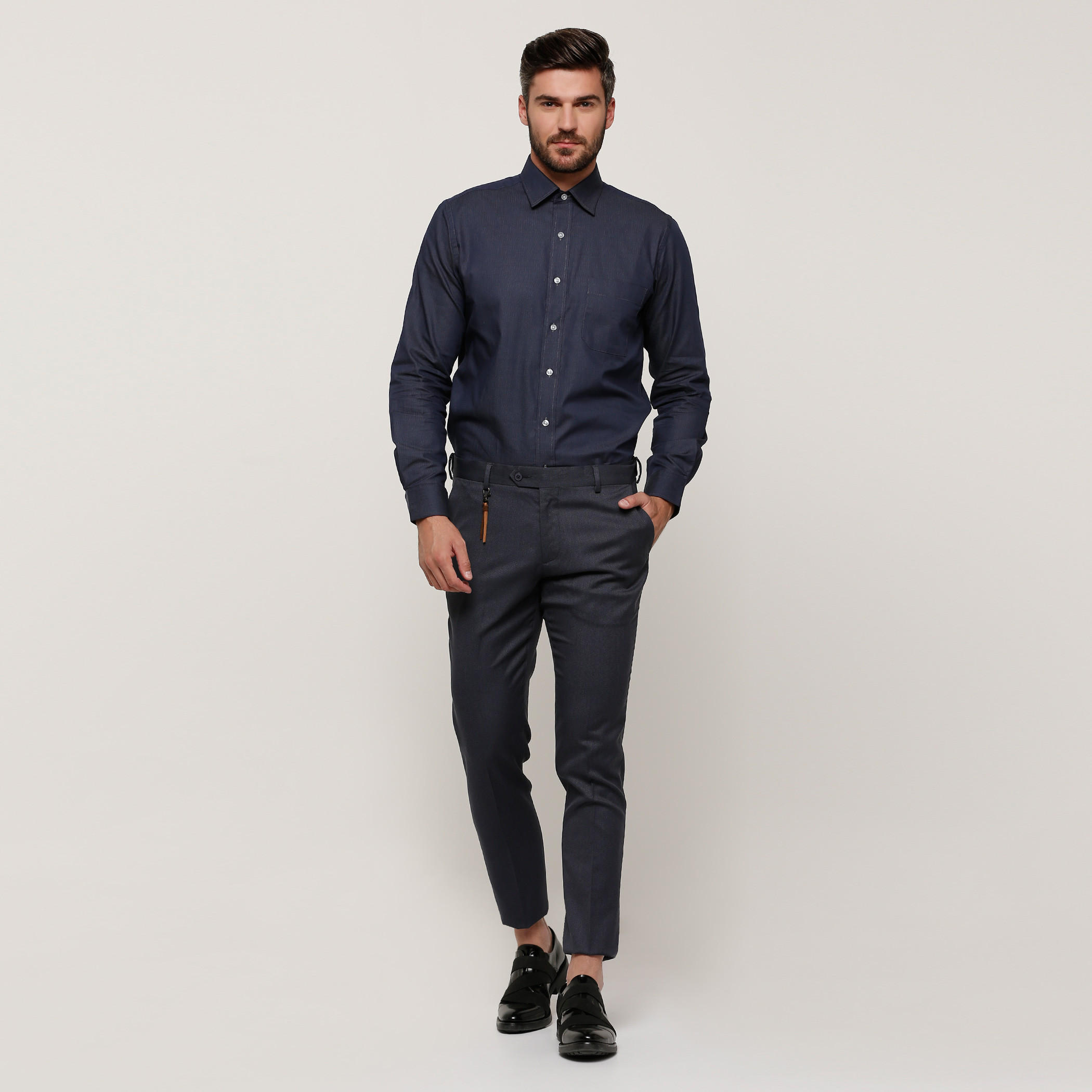 قميص بأكمام طويلة وأزرار من آرو-men-clothing-shirts-image-5
