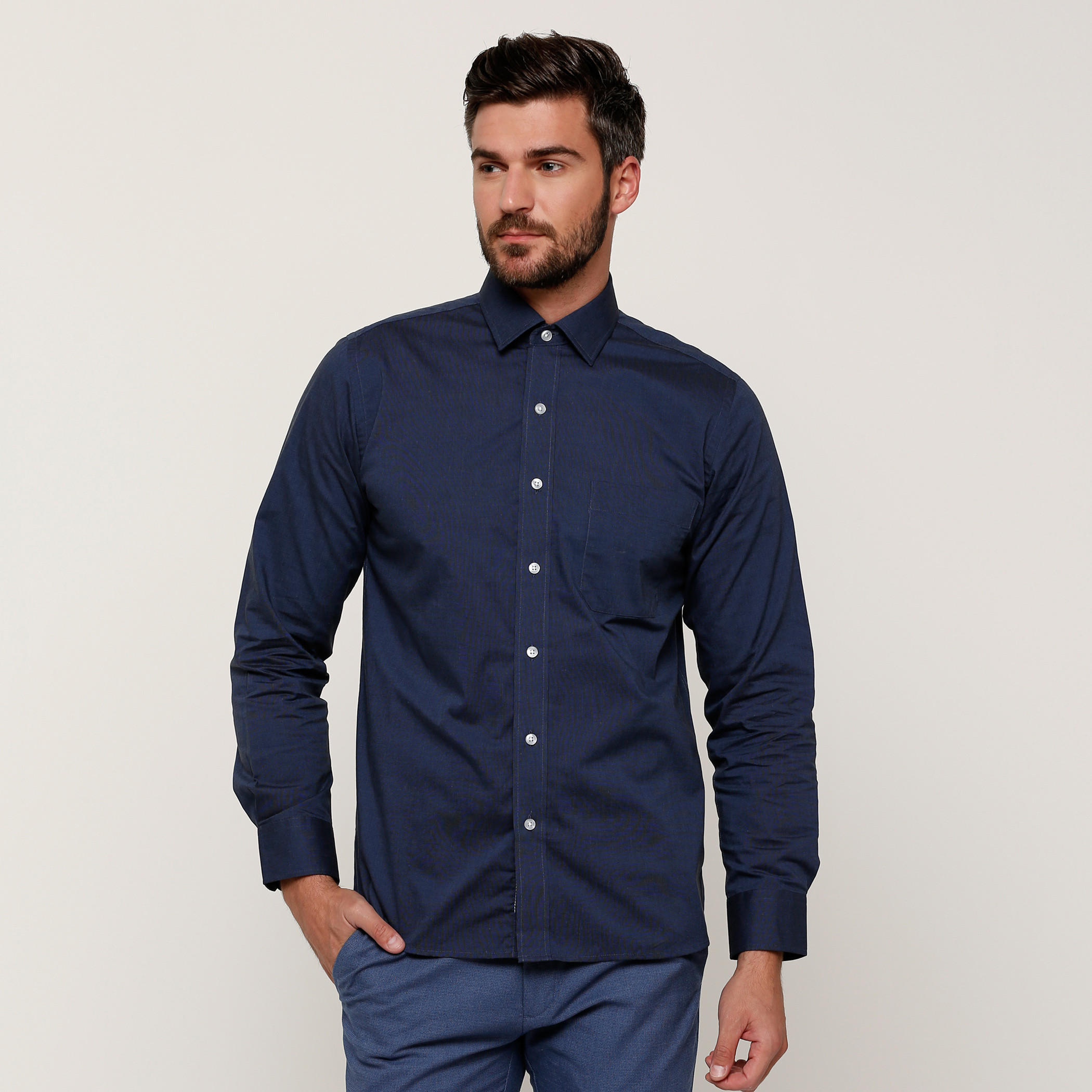 قميص بأكمام طويلة وأزرار من آرو-men-clothing-shirts-image-1