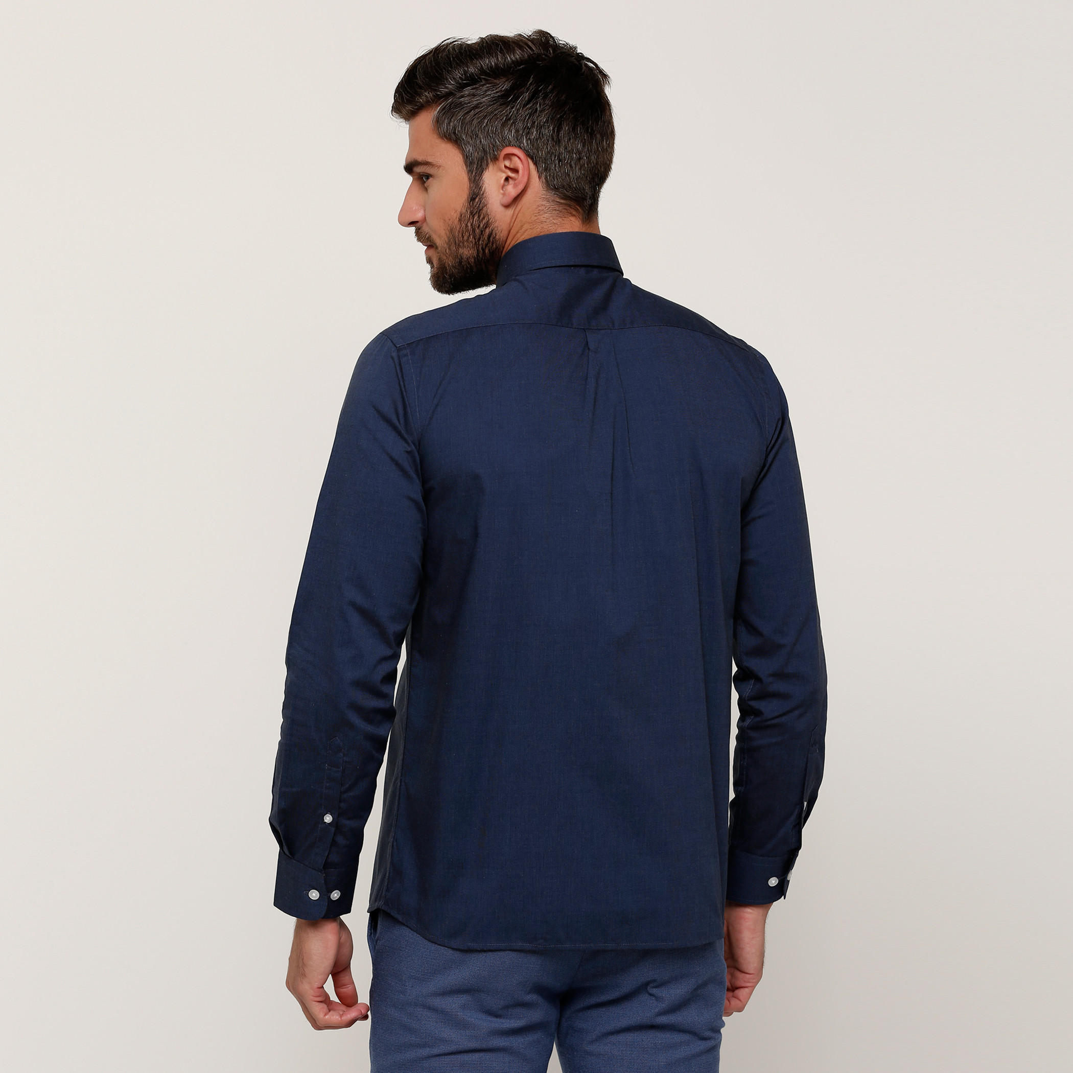 قميص بأكمام طويلة وأزرار من آرو-men-clothing-shirts-image-2