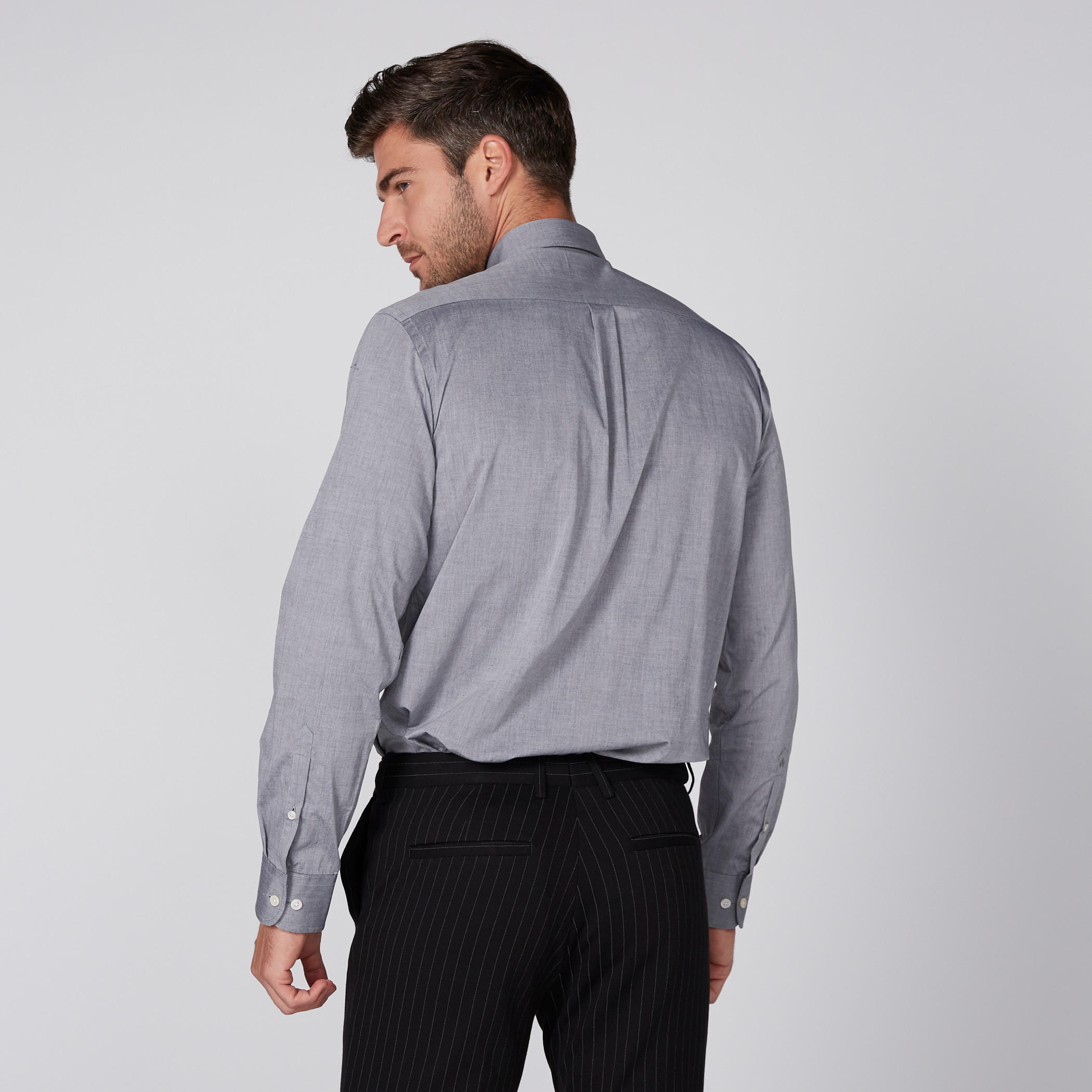قميص بأكمام طويلة وأزرار وجيوب من آرو-men-clothing-shirts-image-3