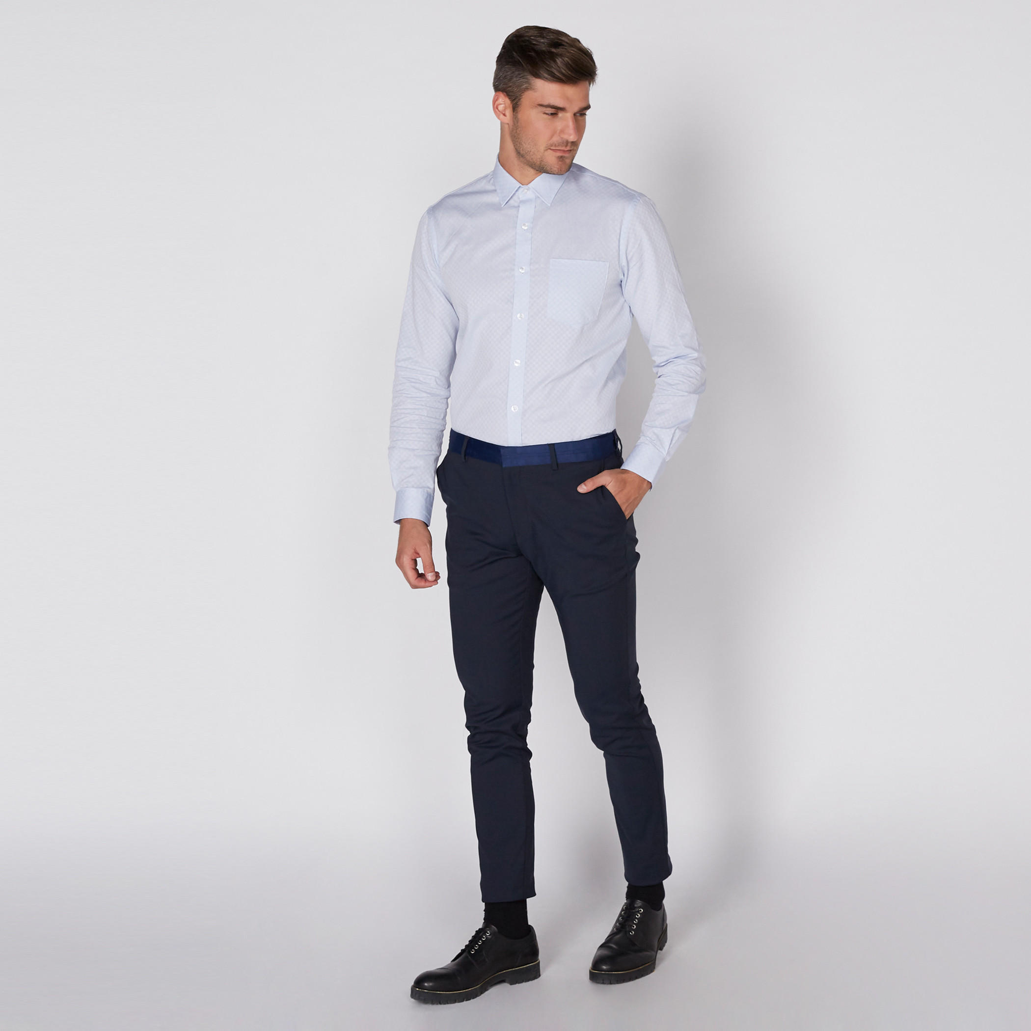 قميص بارز الملمس بأكمام طويلة وأزرار من آرو-men-clothing-shirts-image-4