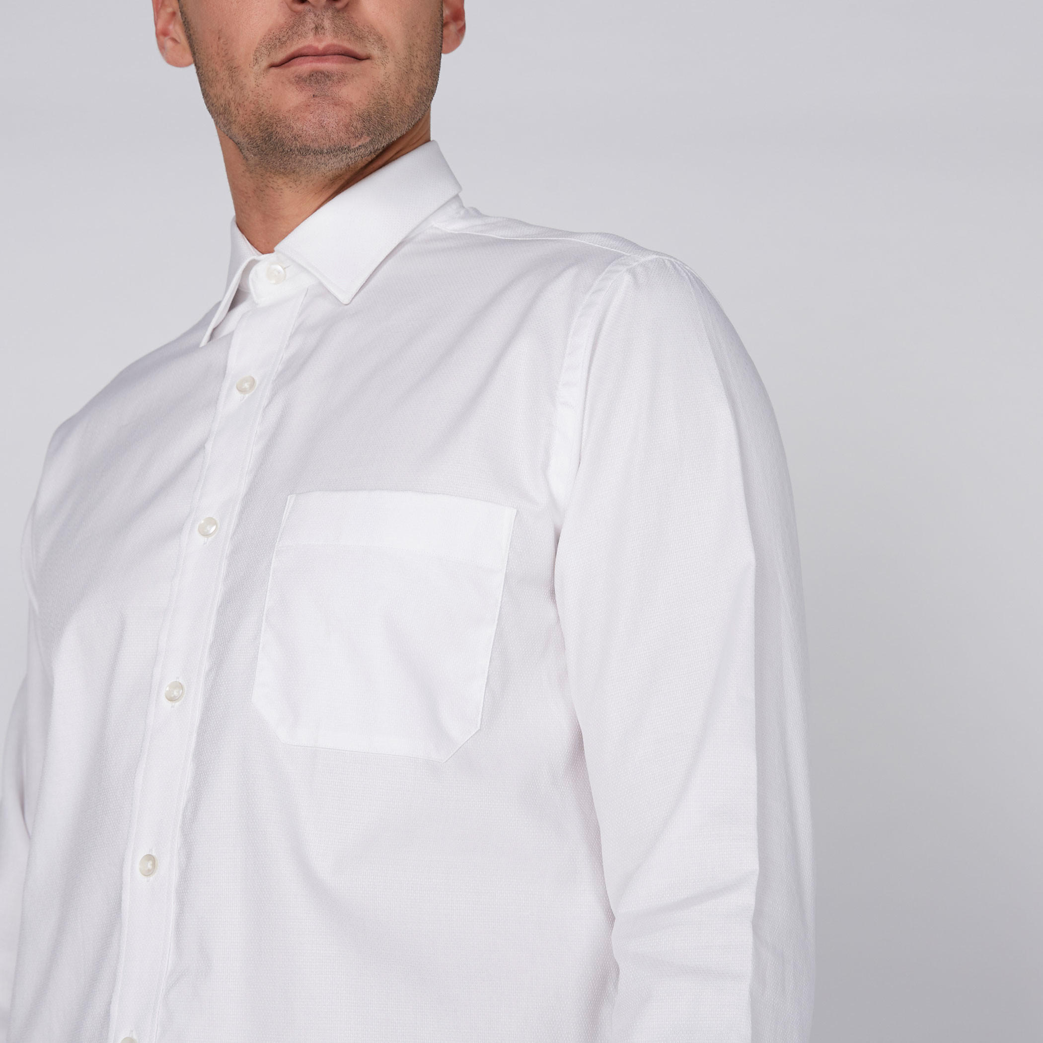 قميص رسمي بأكمام طويلة وياقة واسعة-men-clothing-shirts-image-1