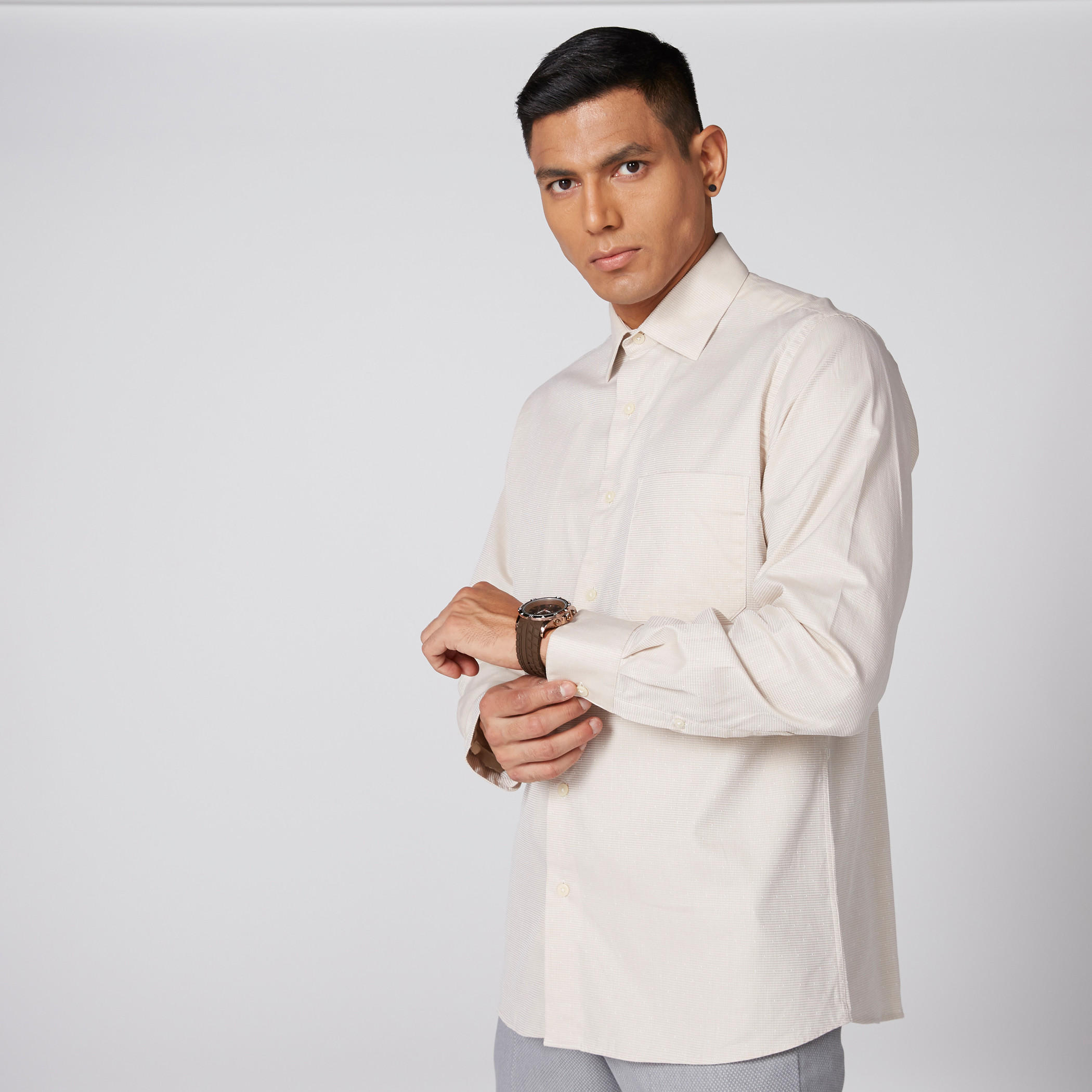 قميص بارز الملمس بأكمام طويلة وأزرار من آرو-men-clothing-shirts-image-3