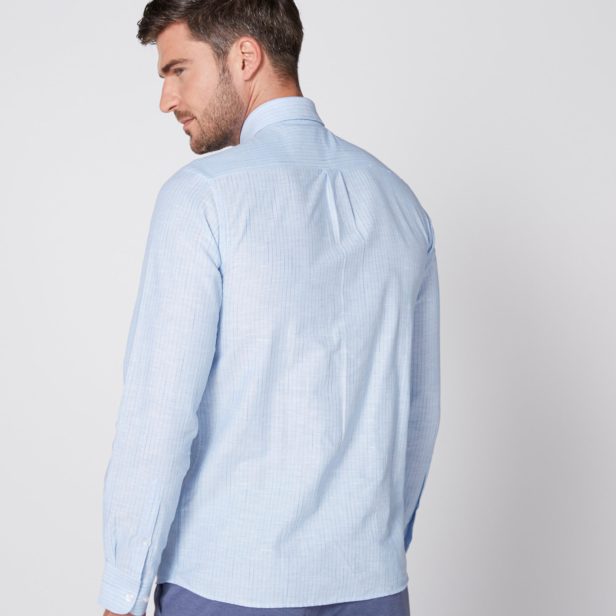 قميص مقلّم بأكمام طويلة وأزرار من آرو-men-clothing-shirts-image-3