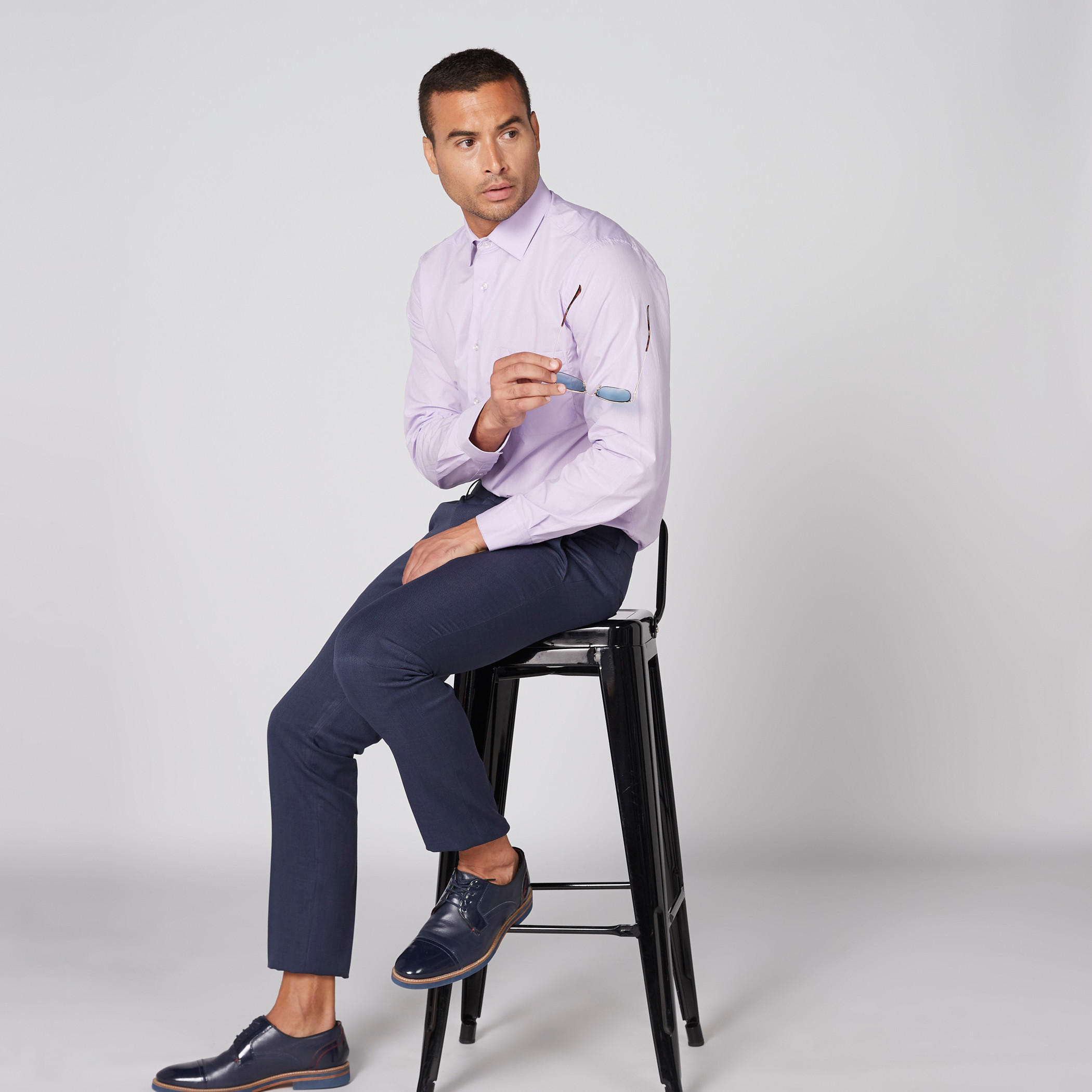 قميص بأكمام طويلة وأزرار وجيب من آرو-men-clothing-shirts-image-1