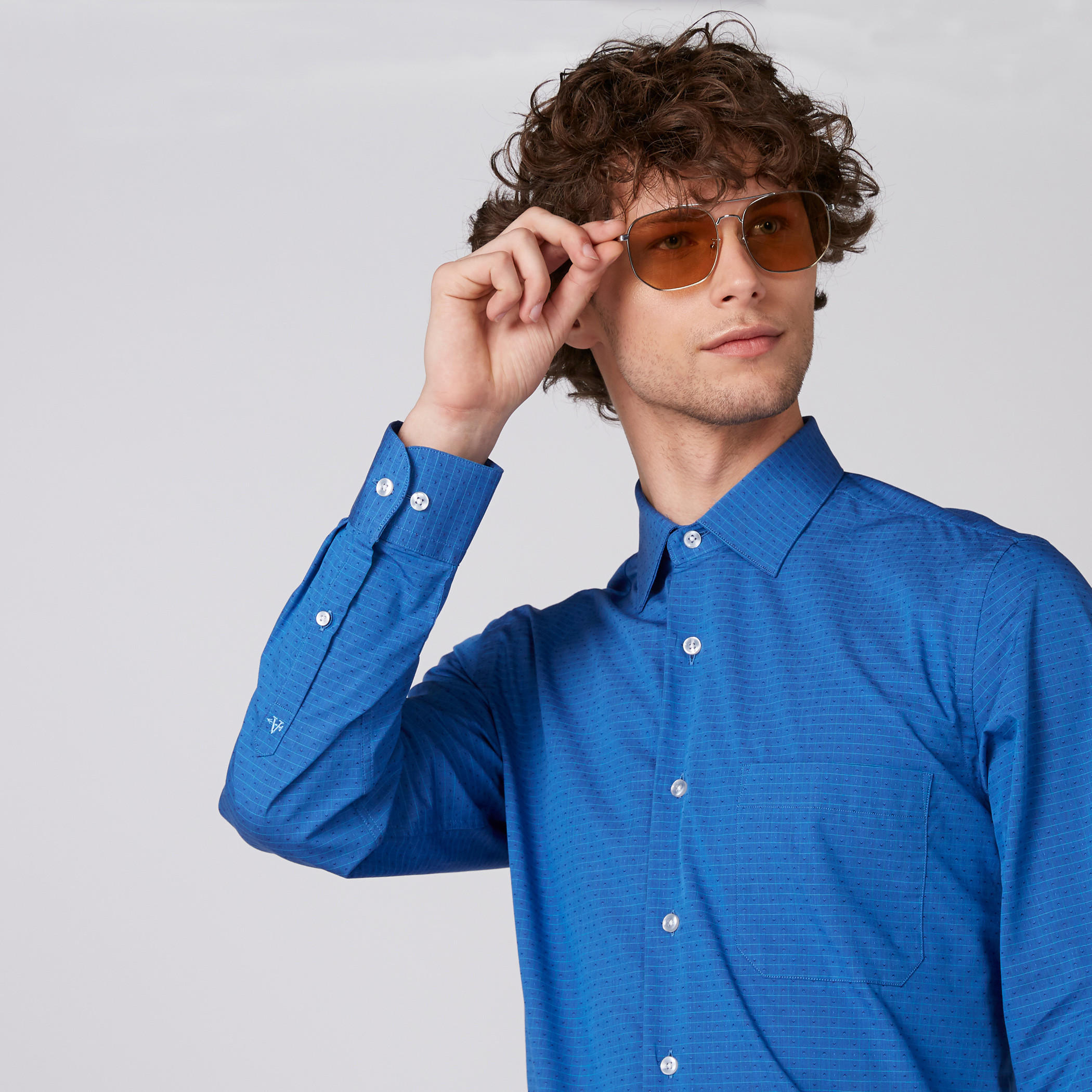 قميص بأكمام طويلة وأزرار من آرو-men-clothing-shirts-image-4