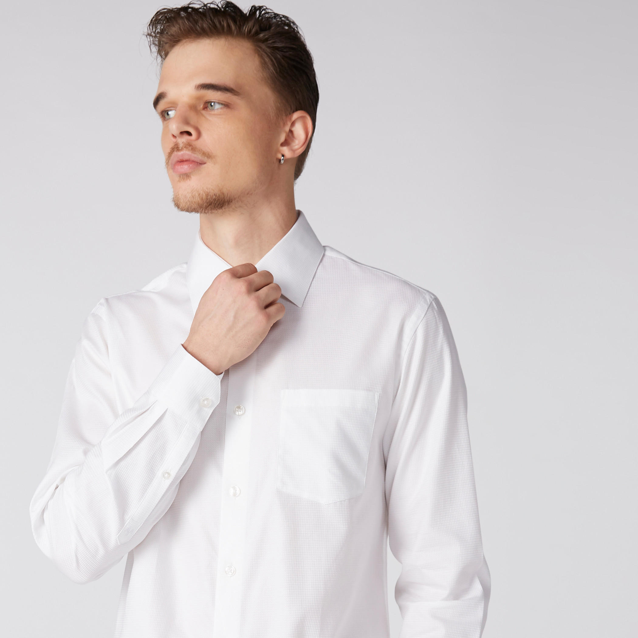 قميص بأكمام طويلة ووصلة أزرار كاملة من آرو-men-clothing-shirts-image-3