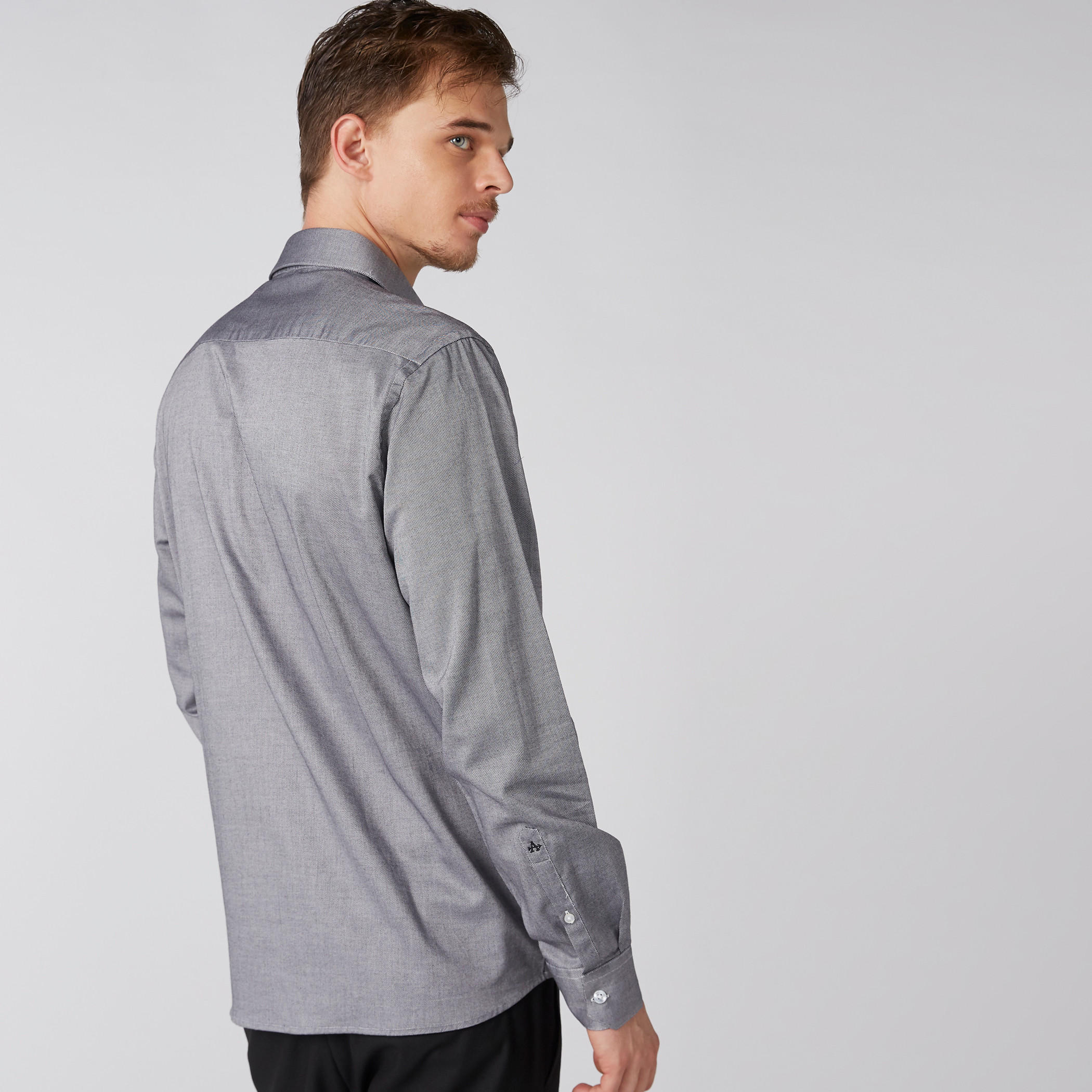 قميص بأكمام طويلة ووصلة أزرار كاملة من آرو-men-clothing-shirts-image-1