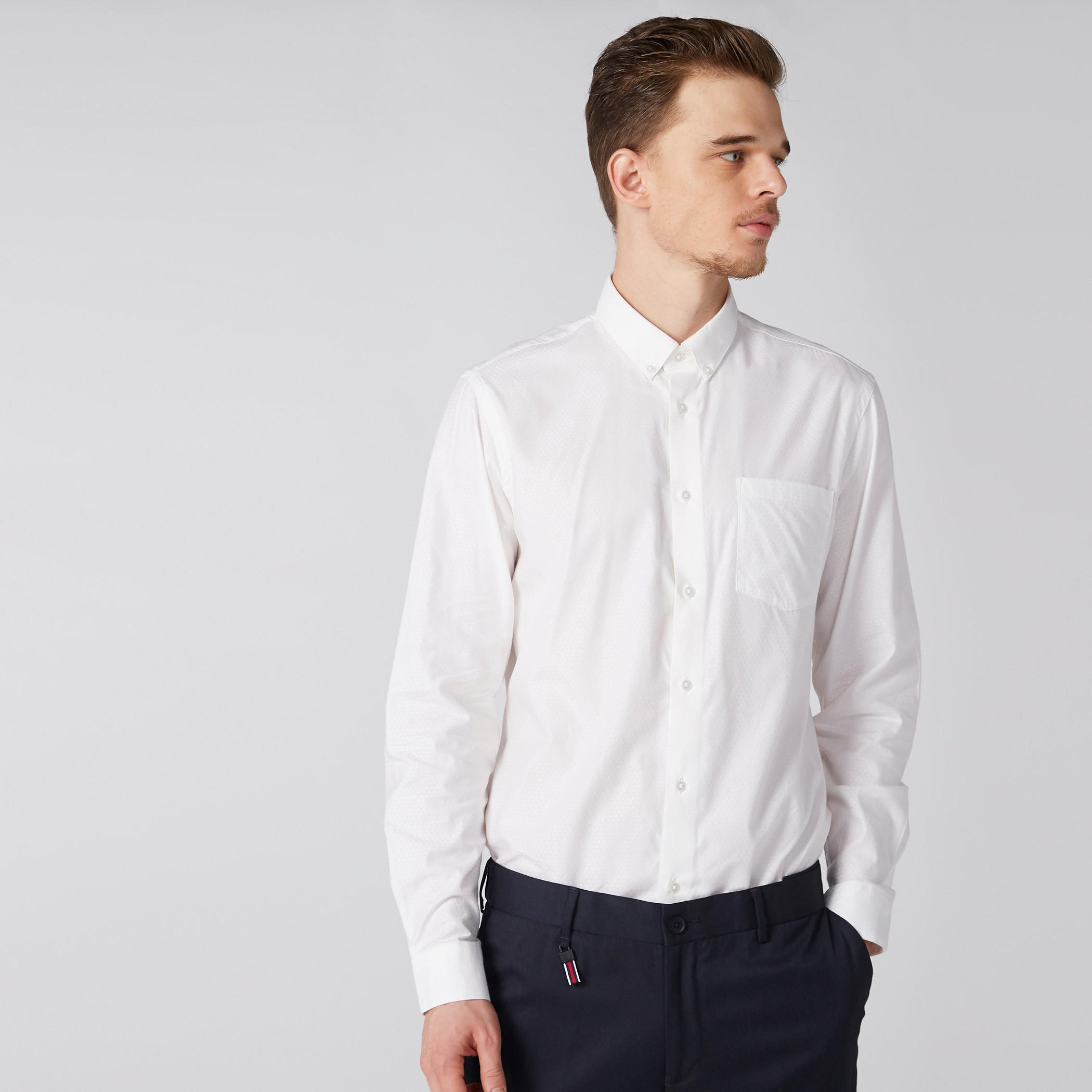 قميص بأكمام طويلة وأزرار وجيب من آرو-men-clothing-shirts-image-3