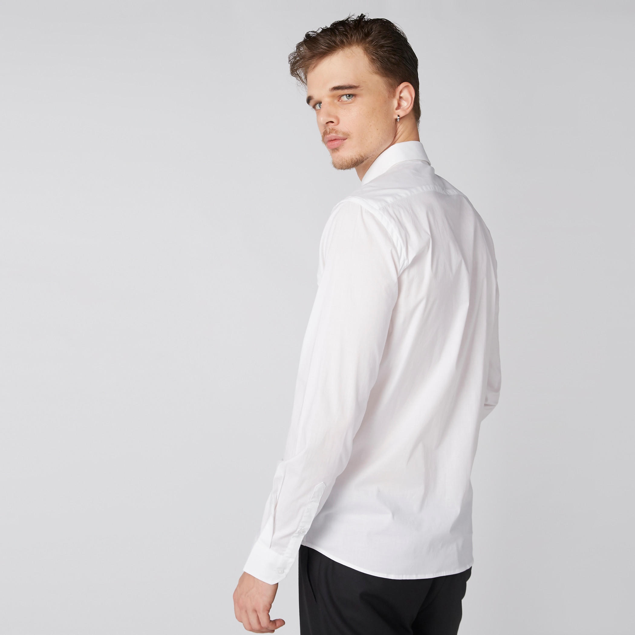 قميص بأكمام طويلة وأزرار وجيب من آرو-men-clothing-shirts-image-1