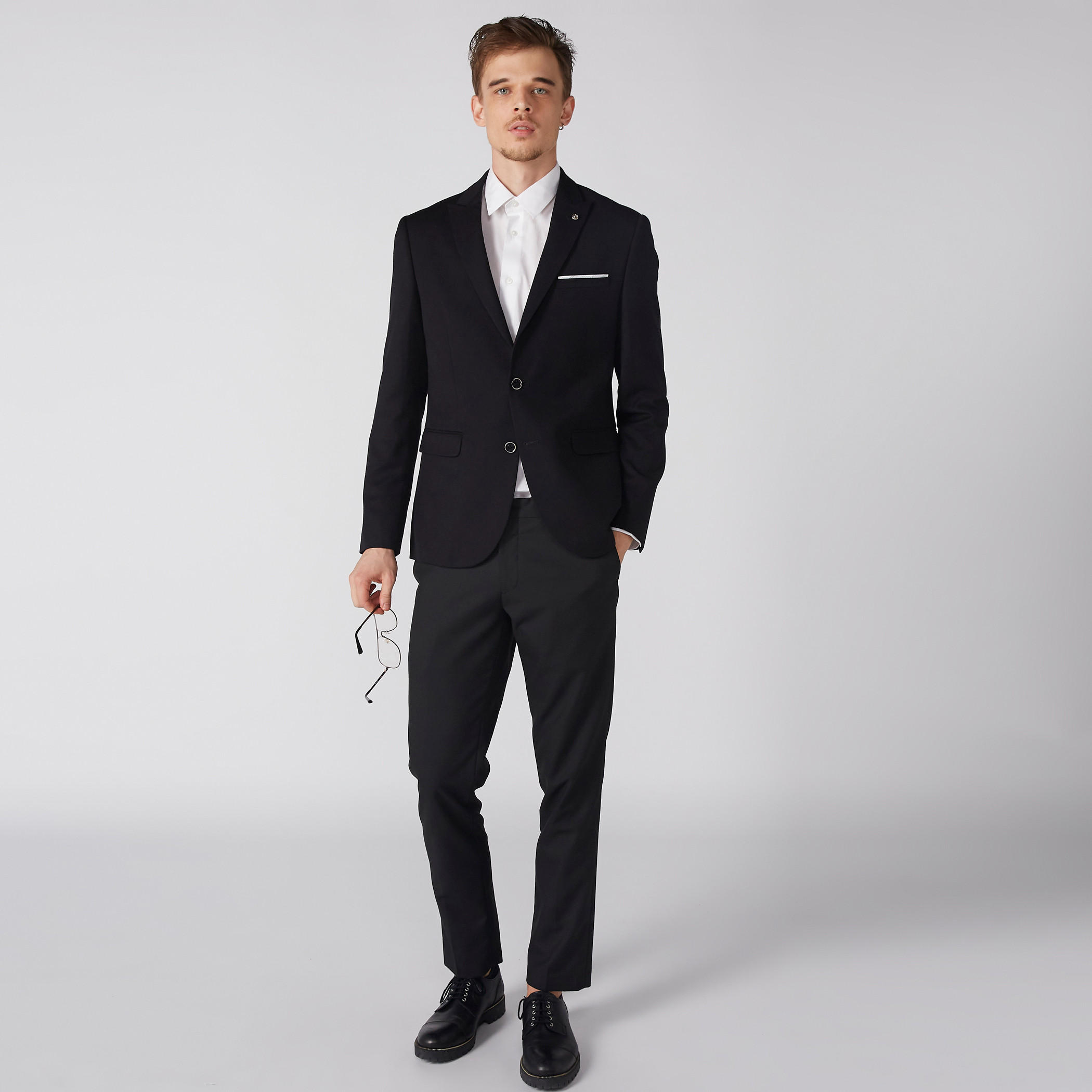 قميص بأكمام طويلة وأزرار وجيب من آرو-men-clothing-shirts-image-4