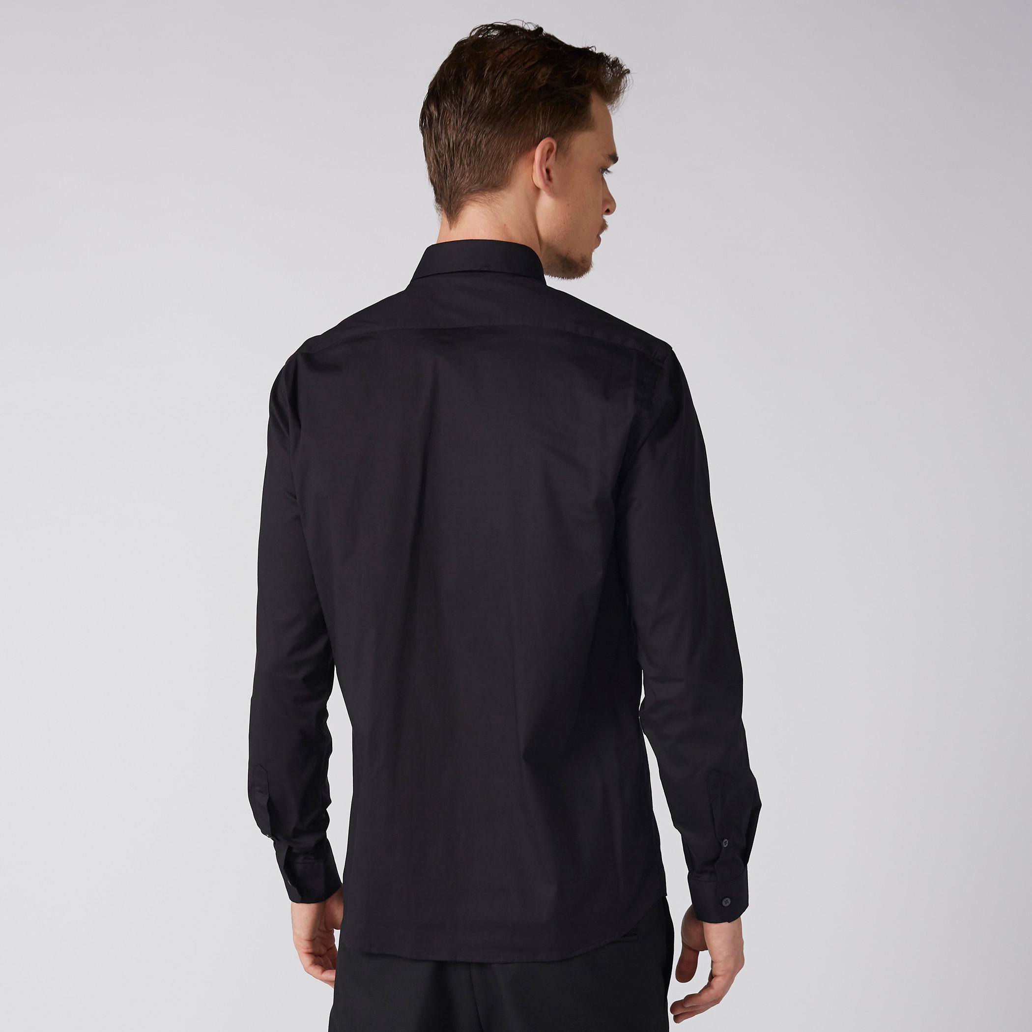 قميص بأكمام طويلة وأزرار وجيب من آرو-men-clothing-shirts-image-2