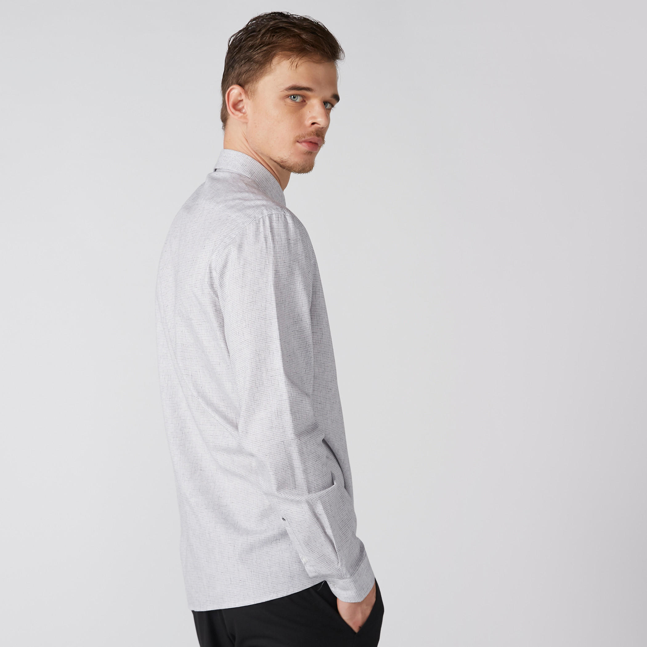قميص بارز الملمس بأكمام طويلة وأزرار من آرو-men-clothing-shirts-image-1