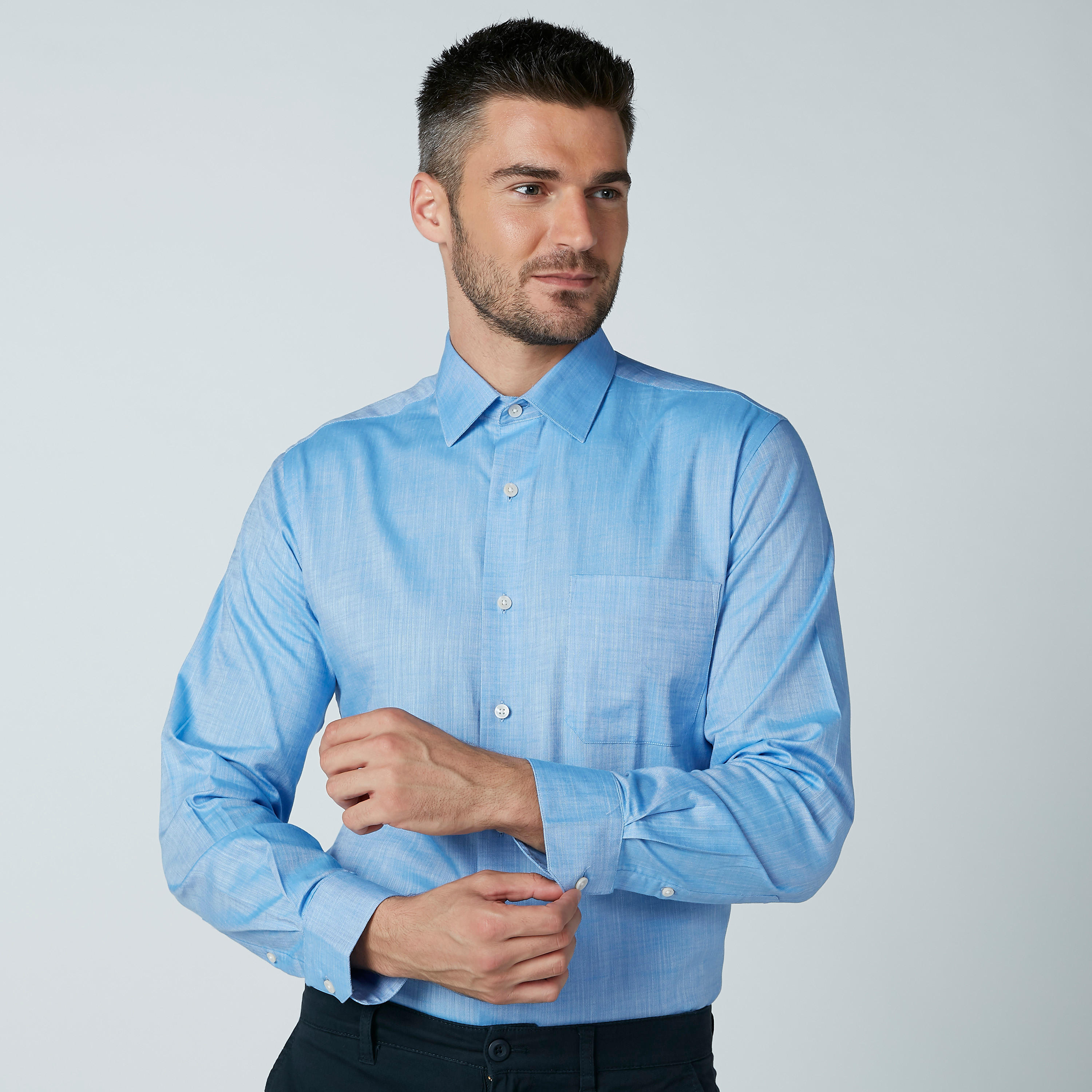 قميص بأكمام طويلة وجيوب من آرو-men-clothing-shirts-image-1