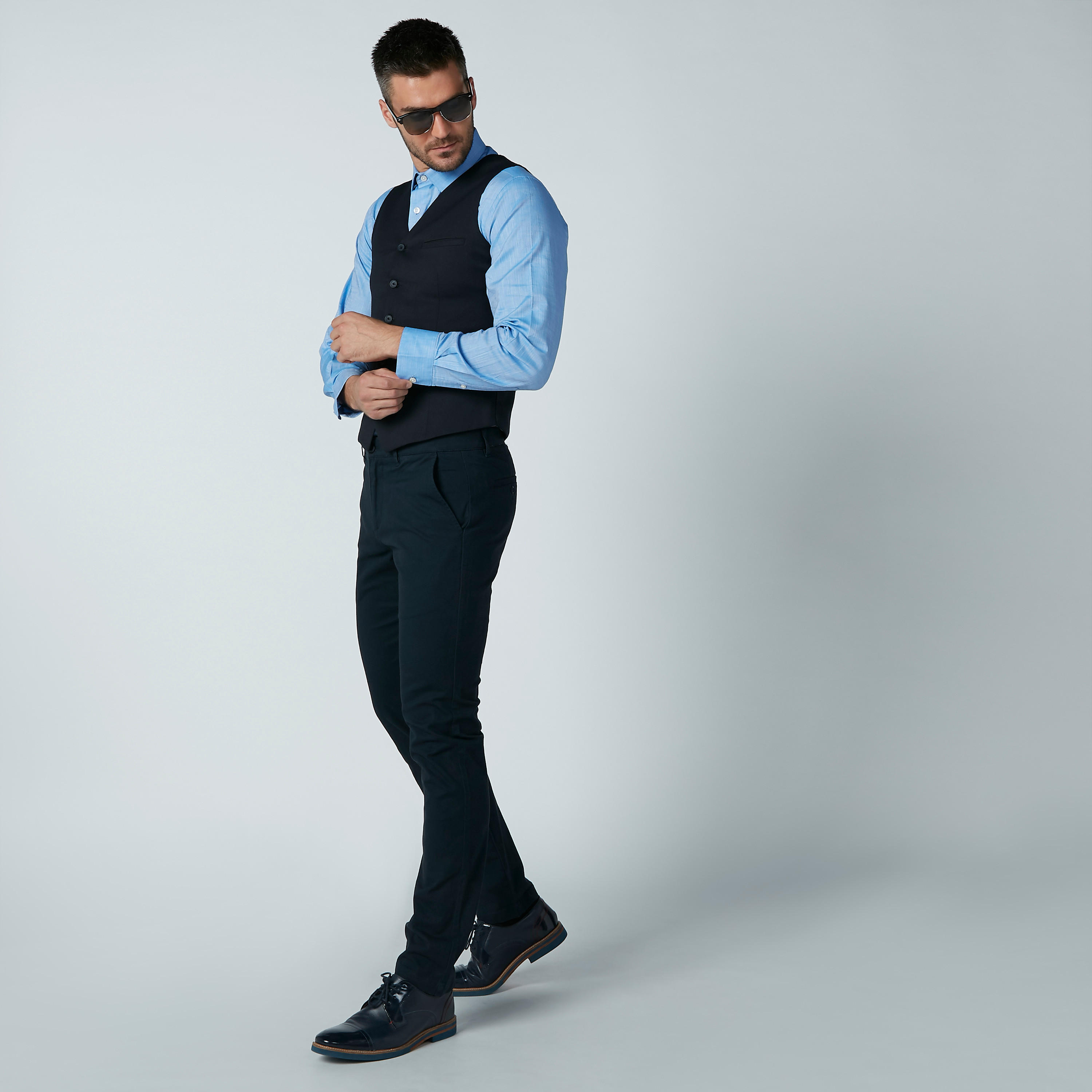 قميص بأكمام طويلة وجيوب من آرو-men-clothing-shirts-image-2