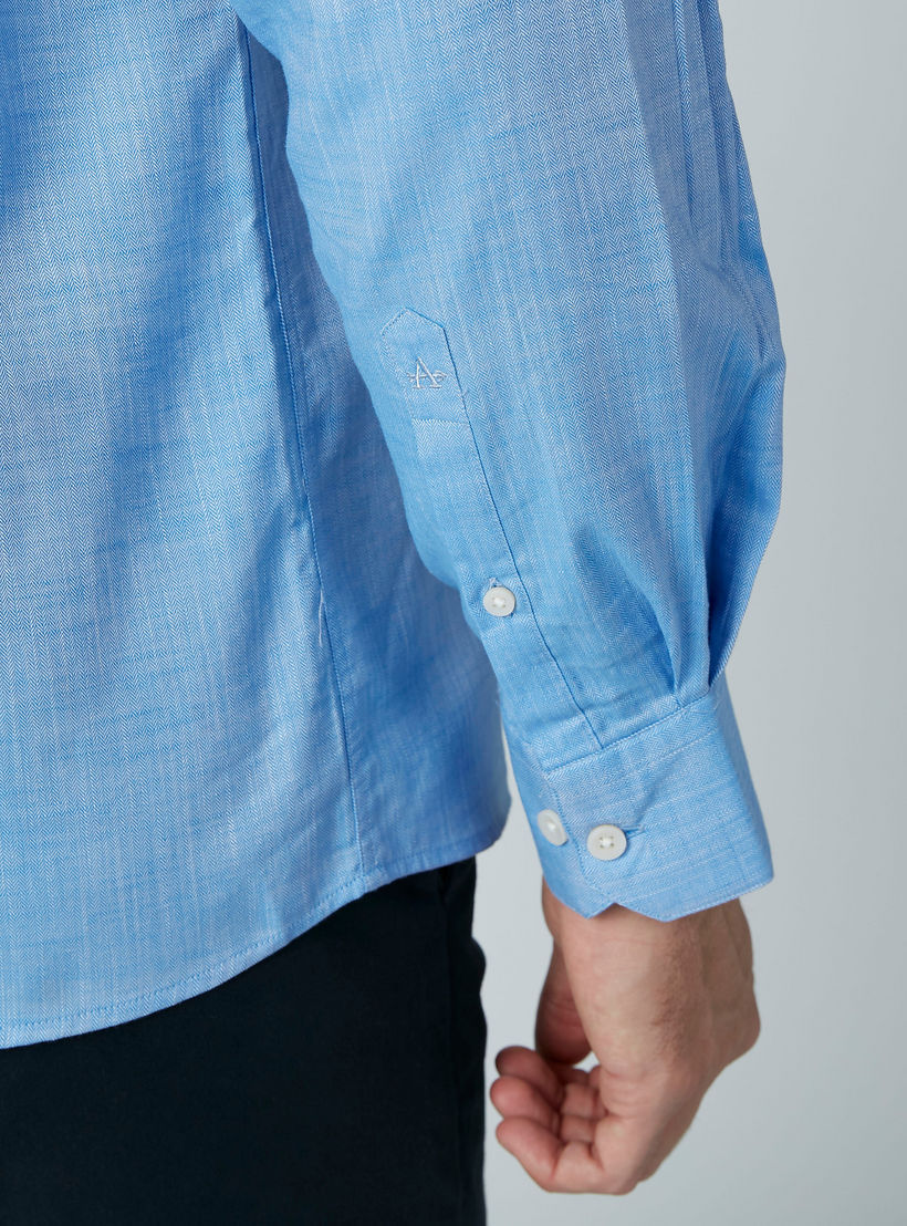 قميص بأكمام طويلة وجيوب من آرو-men-clothing-shirts-image-4