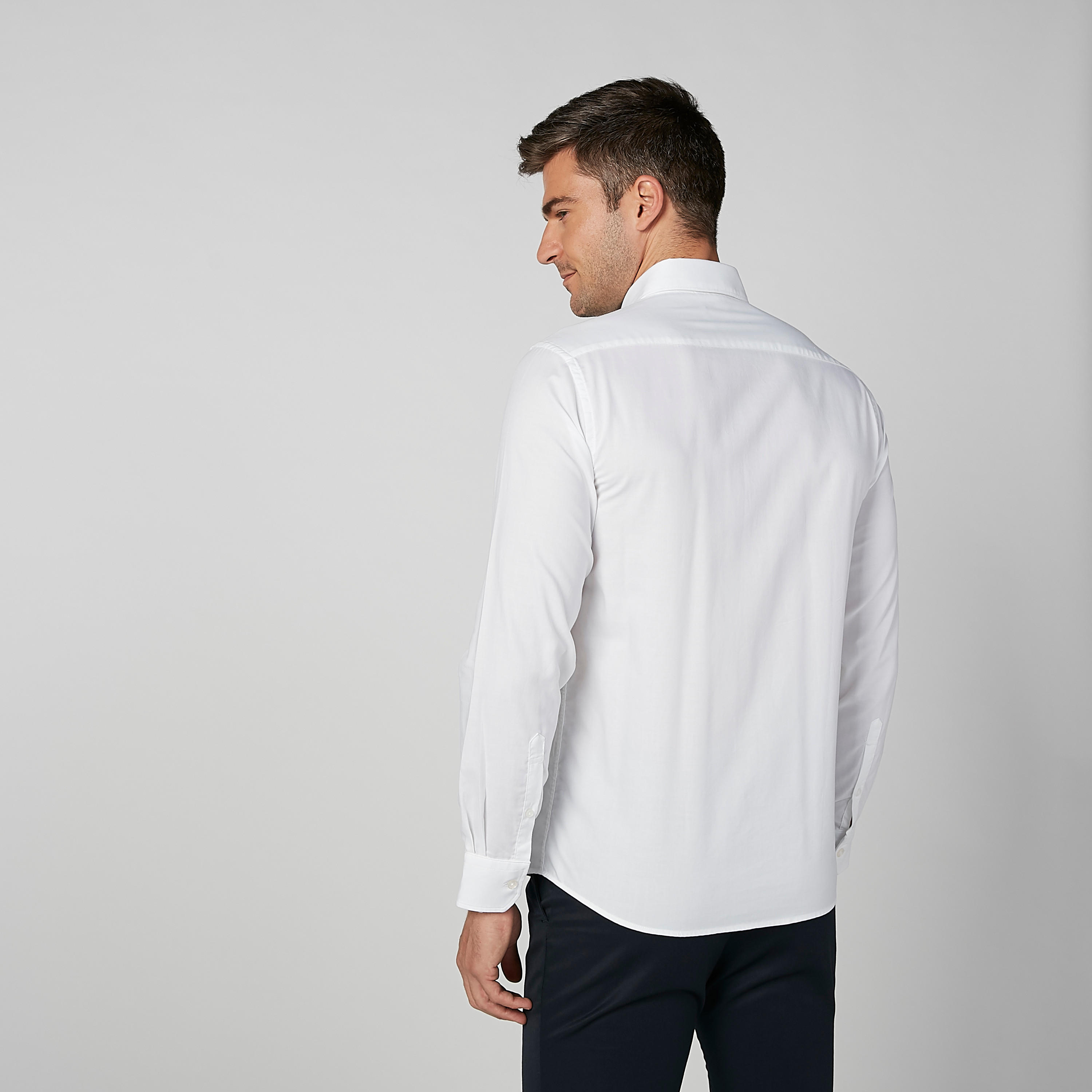 قميص سادة بأكمام طويلة وجيوب من آرو-men-clothing-shirts-image-3