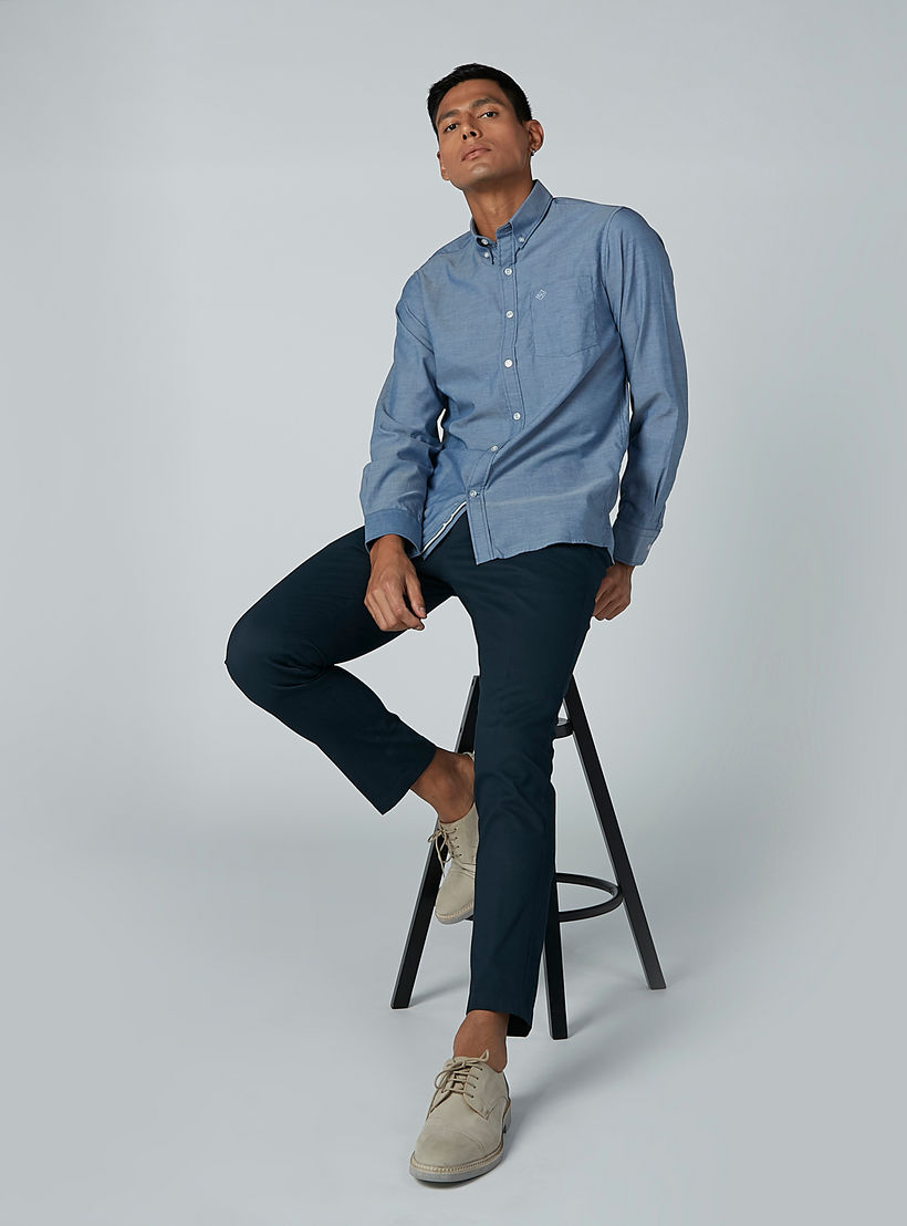 قميص سادة بأكمام طويلة وجيوب من آرو-men-clothing-shirts-image-1