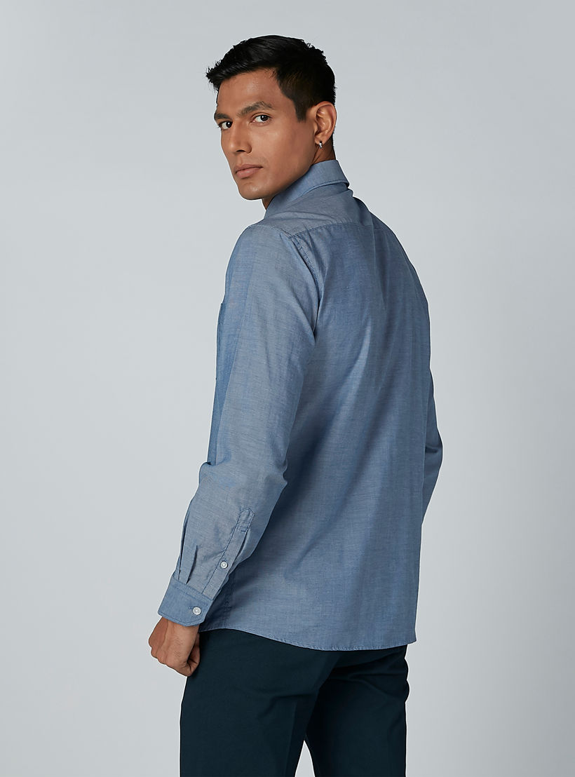 قميص سادة بأكمام طويلة وجيوب من آرو-men-clothing-shirts-image-5