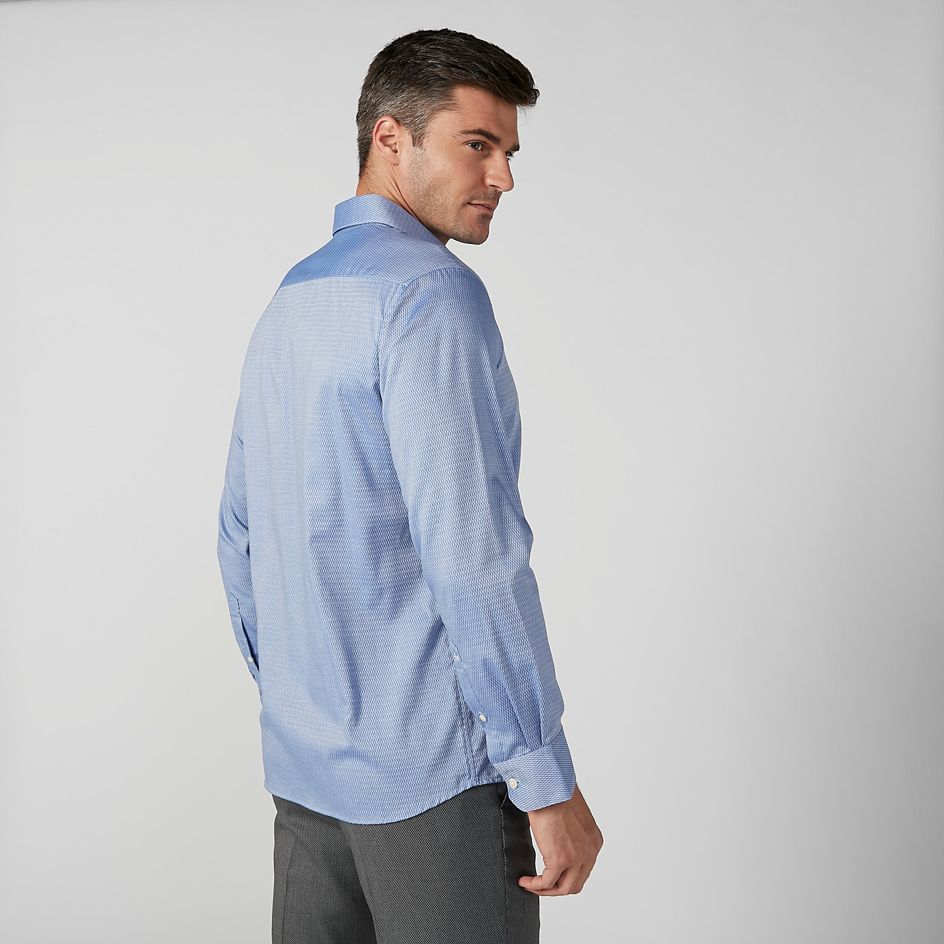قميص بارز الملمس بأكمام طويلة وجيب على الصدر من آرو-men-clothing-shirts-image-4