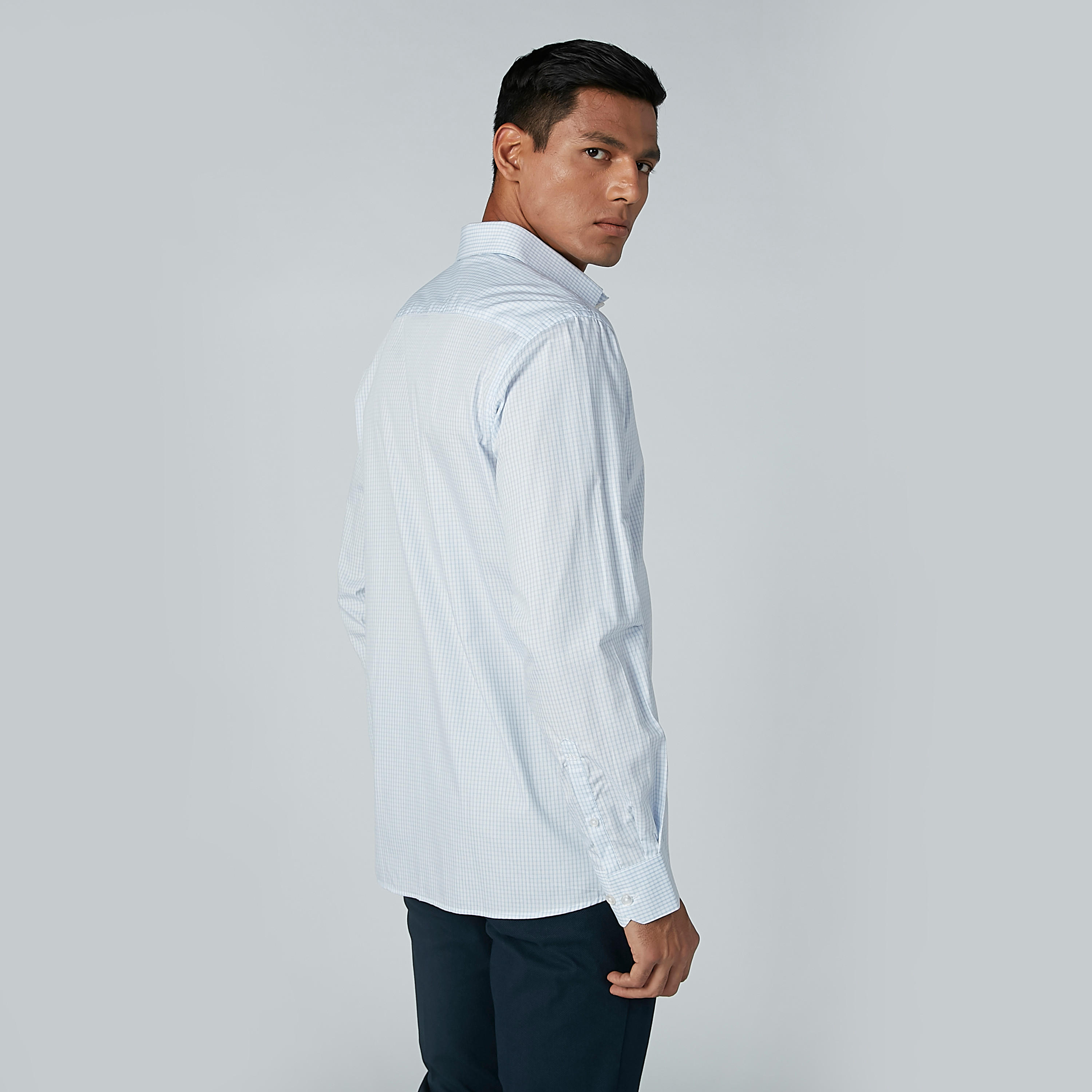 قميص كاروهات بأكمام طويلة وجيوب من آرو-men-clothing-shirts-image-4