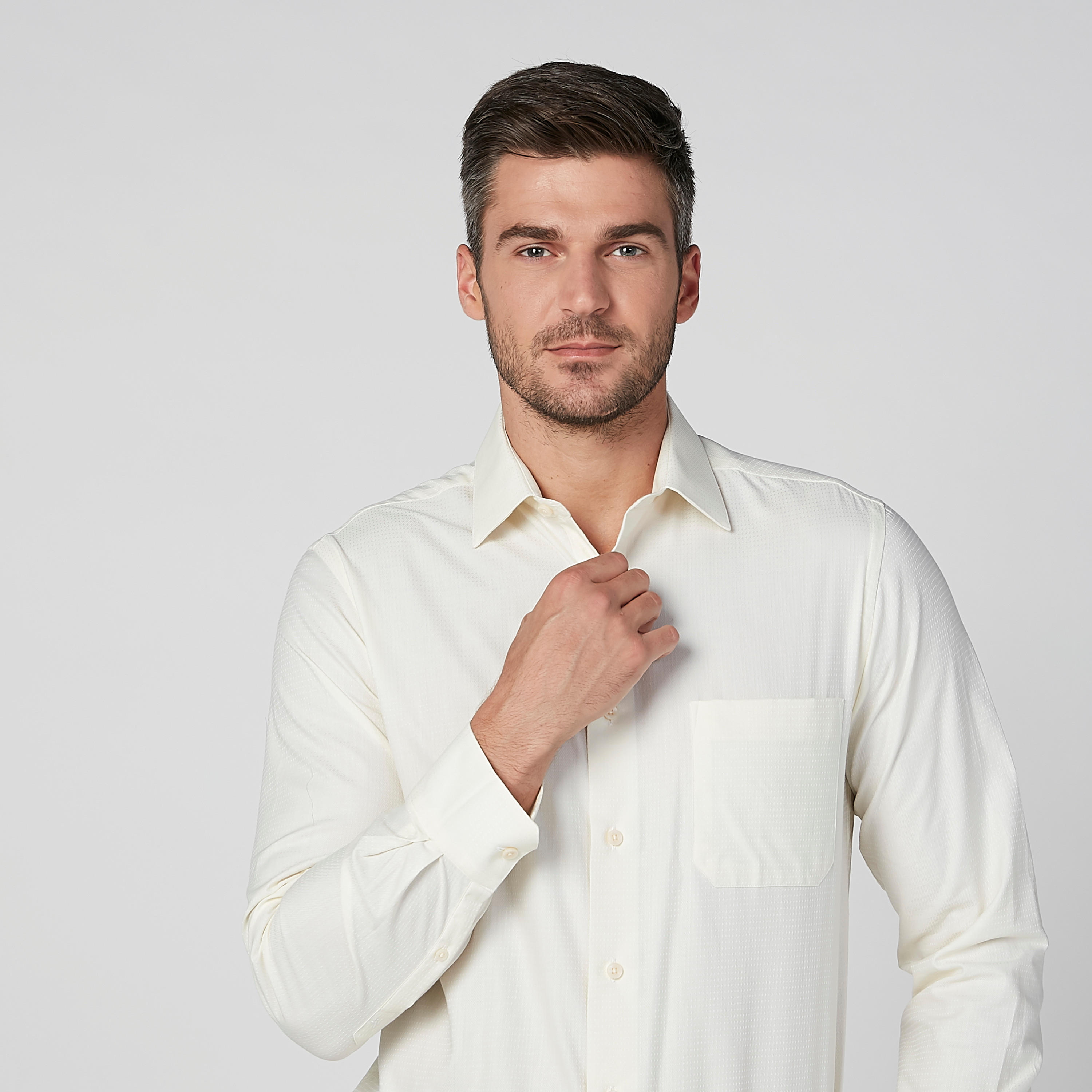 قميص بارز الملمس بأكمام طويلة وجيب خارجي من آرو-men-clothing-shirts-image-3