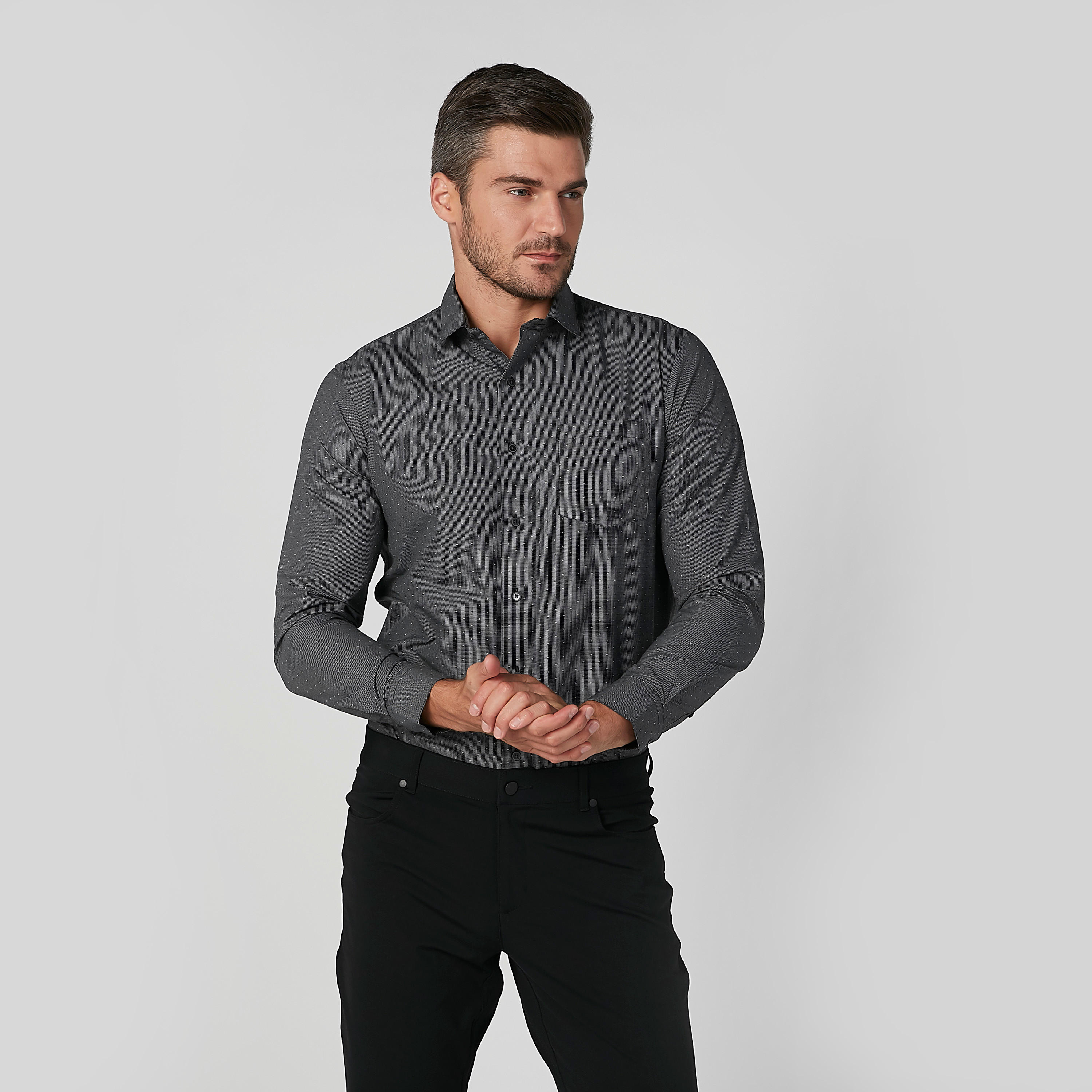 قميص بأكمام طويلة وجيب خارجي وطبعات-men-clothing-shirts-image-1
