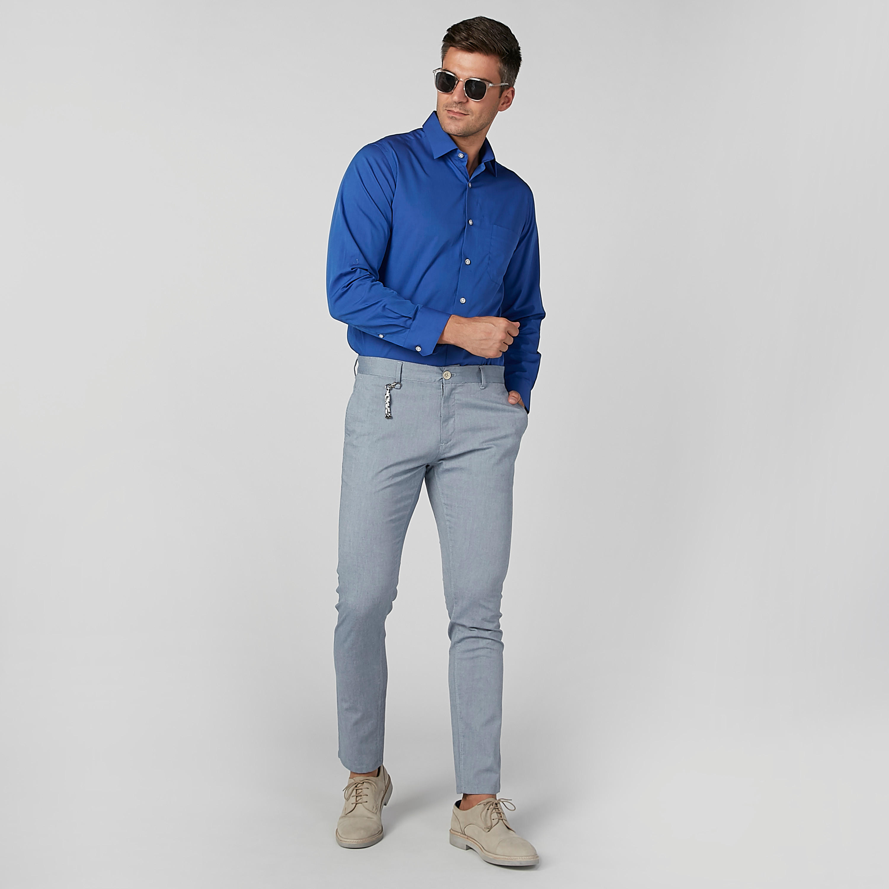 قميص سادة بأكمام طويلة وجيوب من آرو-men-clothing-shirts-image-1