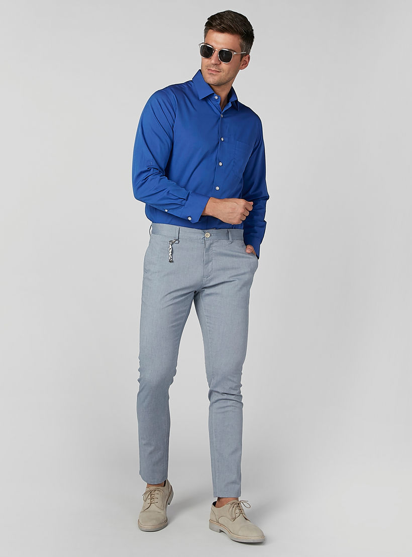 قميص سادة بأكمام طويلة وجيوب من آرو-men-clothing-shirts-image-1