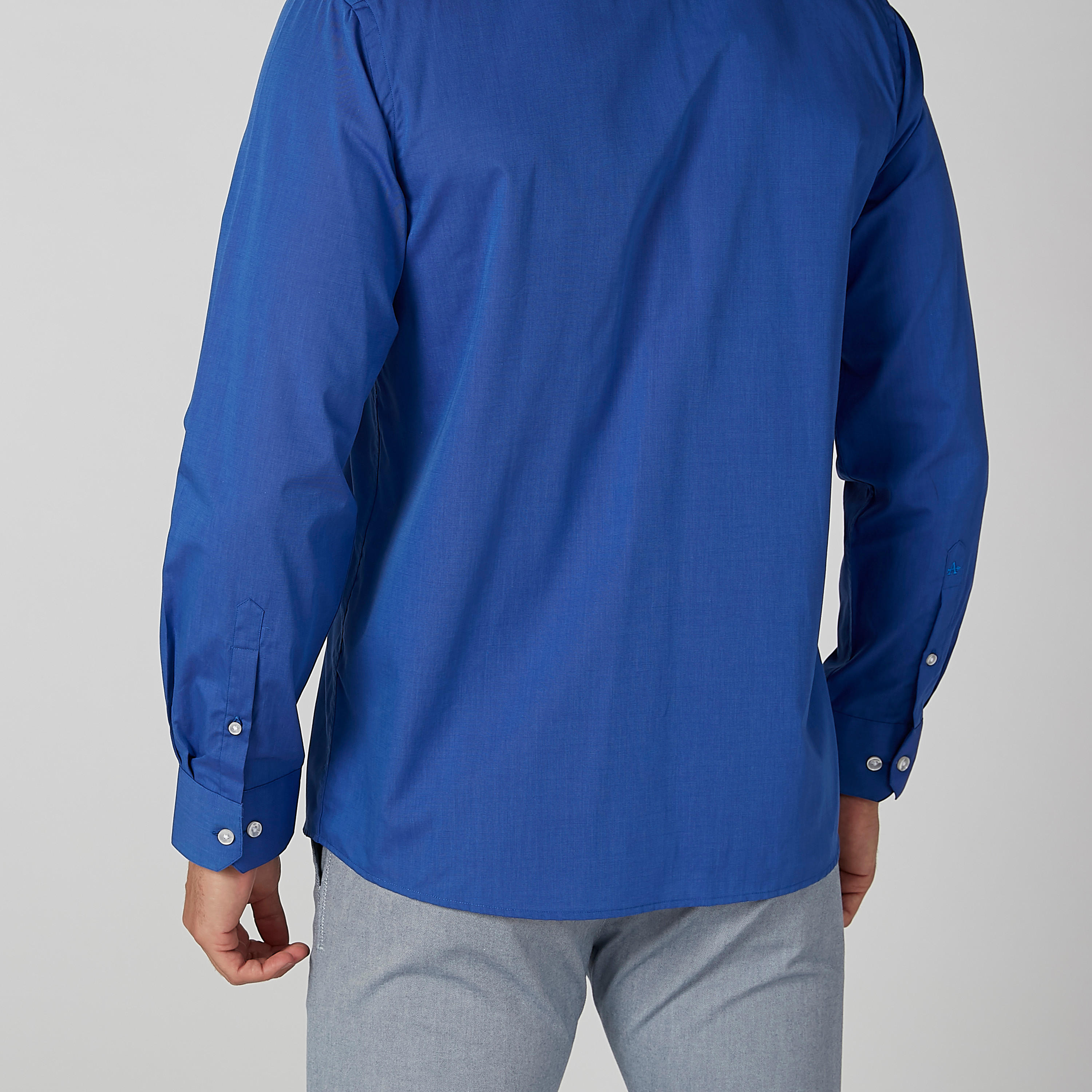 قميص سادة بأكمام طويلة وجيوب من آرو-men-clothing-shirts-image-5