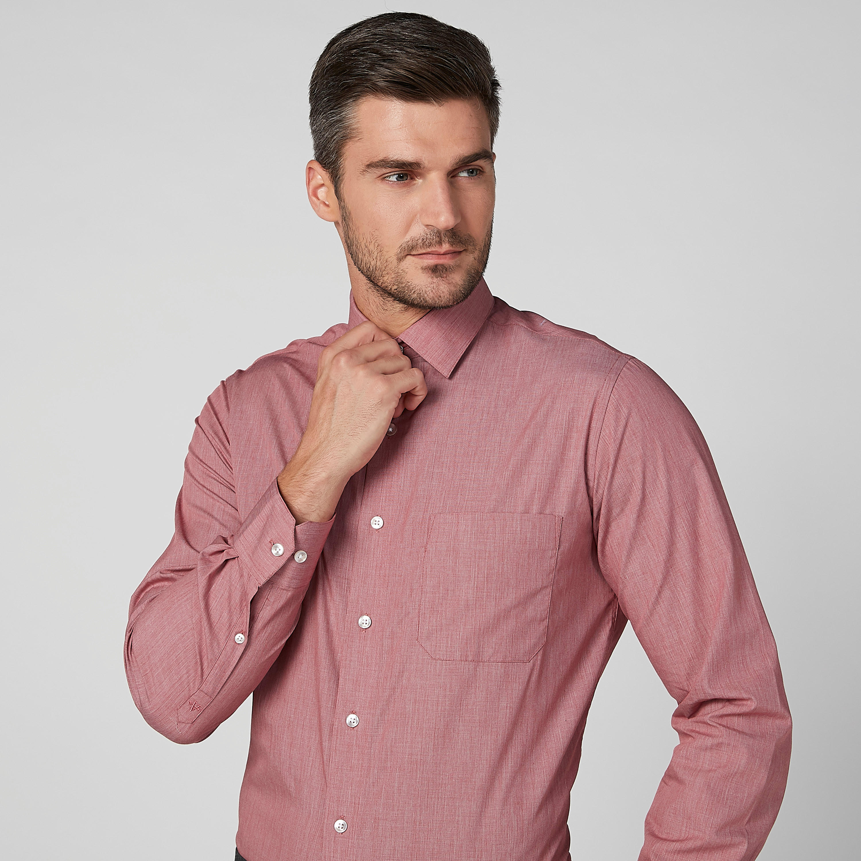 قميص سادة بأكمام طويلة وجيوب من آرو-men-clothing-shirts-image-4