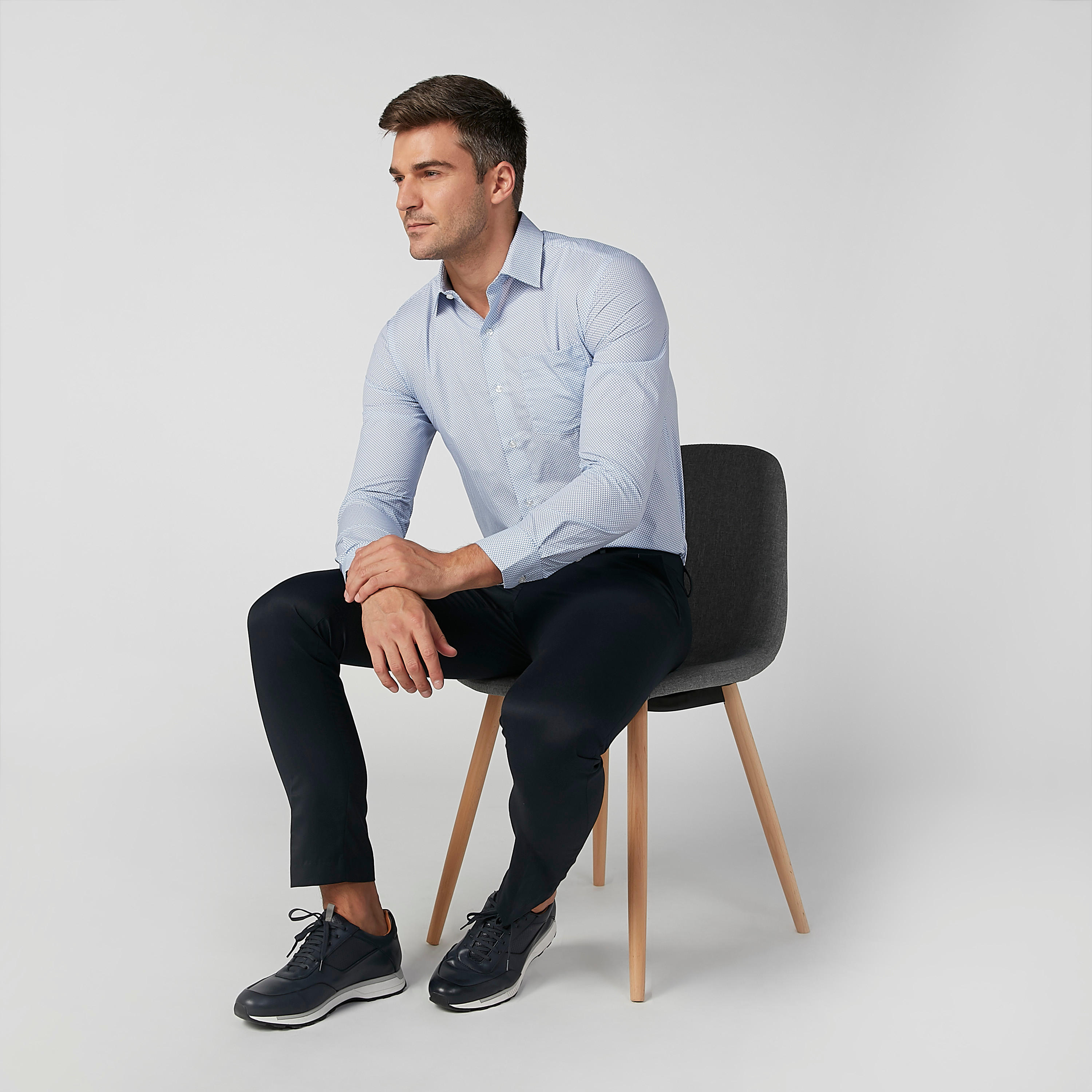 قميص بأكمام طويلة وجيب على الصدر وطبعات من آرو-men-clothing-shirts-image-1