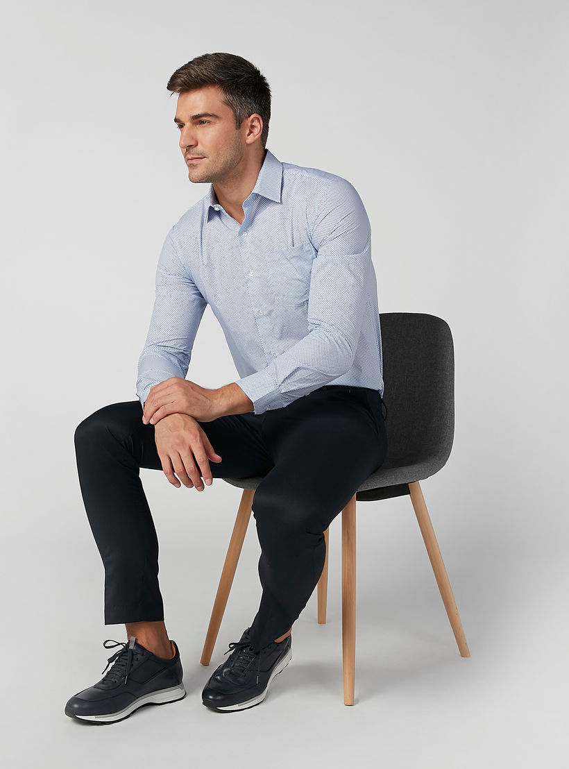 قميص بأكمام طويلة وجيب على الصدر وطبعات من آرو-men-clothing-shirts-image-1