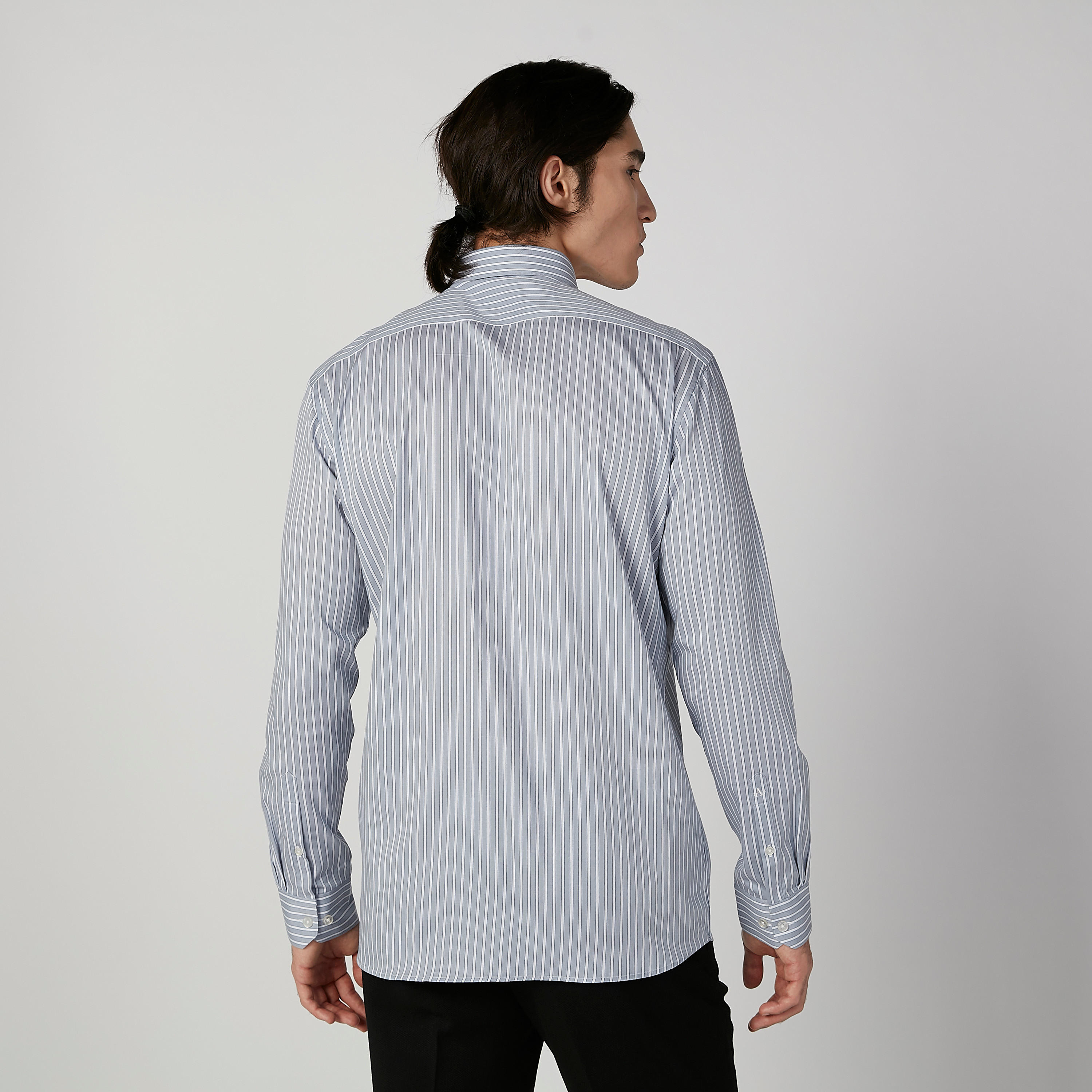 قميص سليم مقلّم بأكمام طويلة وجيوب من آرو-men-clothing-shirts-image-2