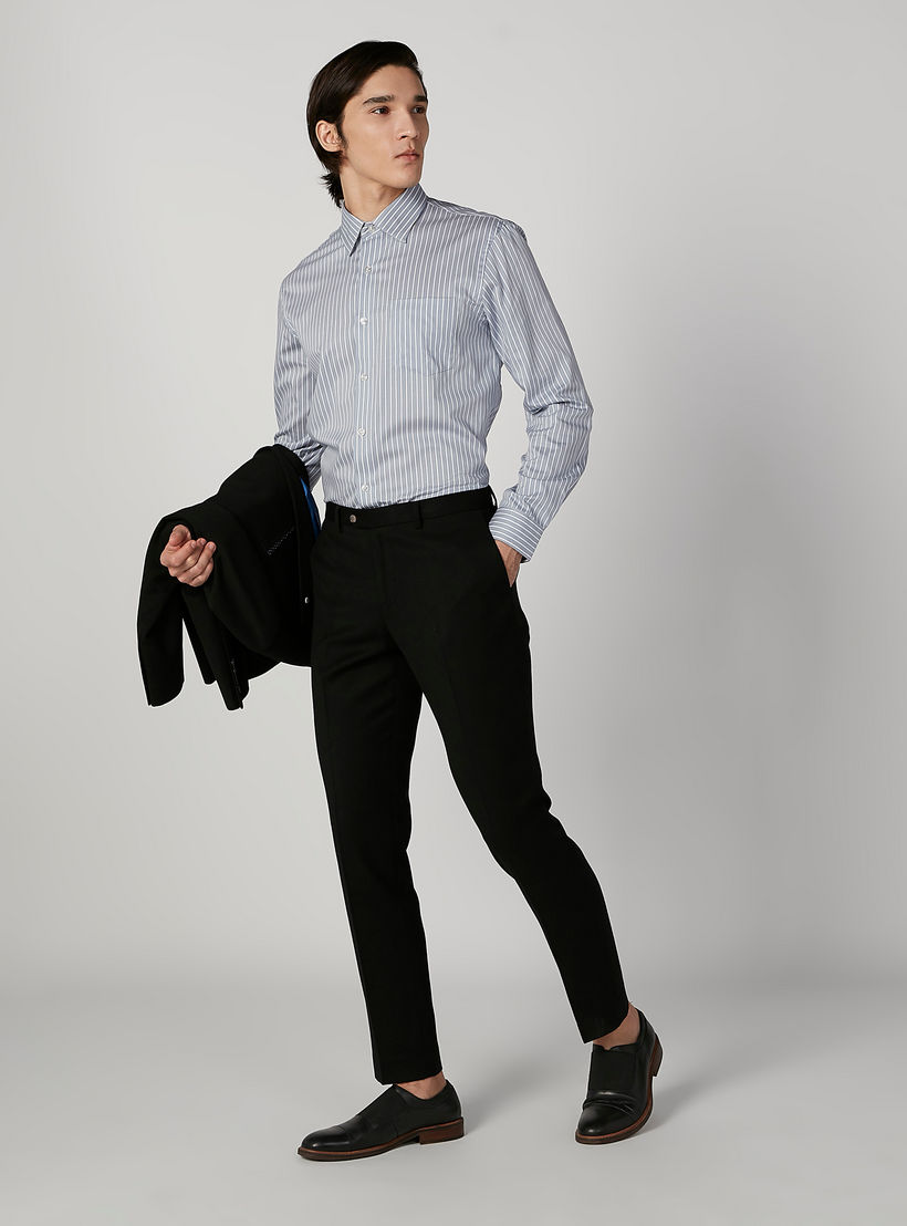 قميص سليم مقلّم بأكمام طويلة وجيوب من آرو-men-clothing-shirts-image-3