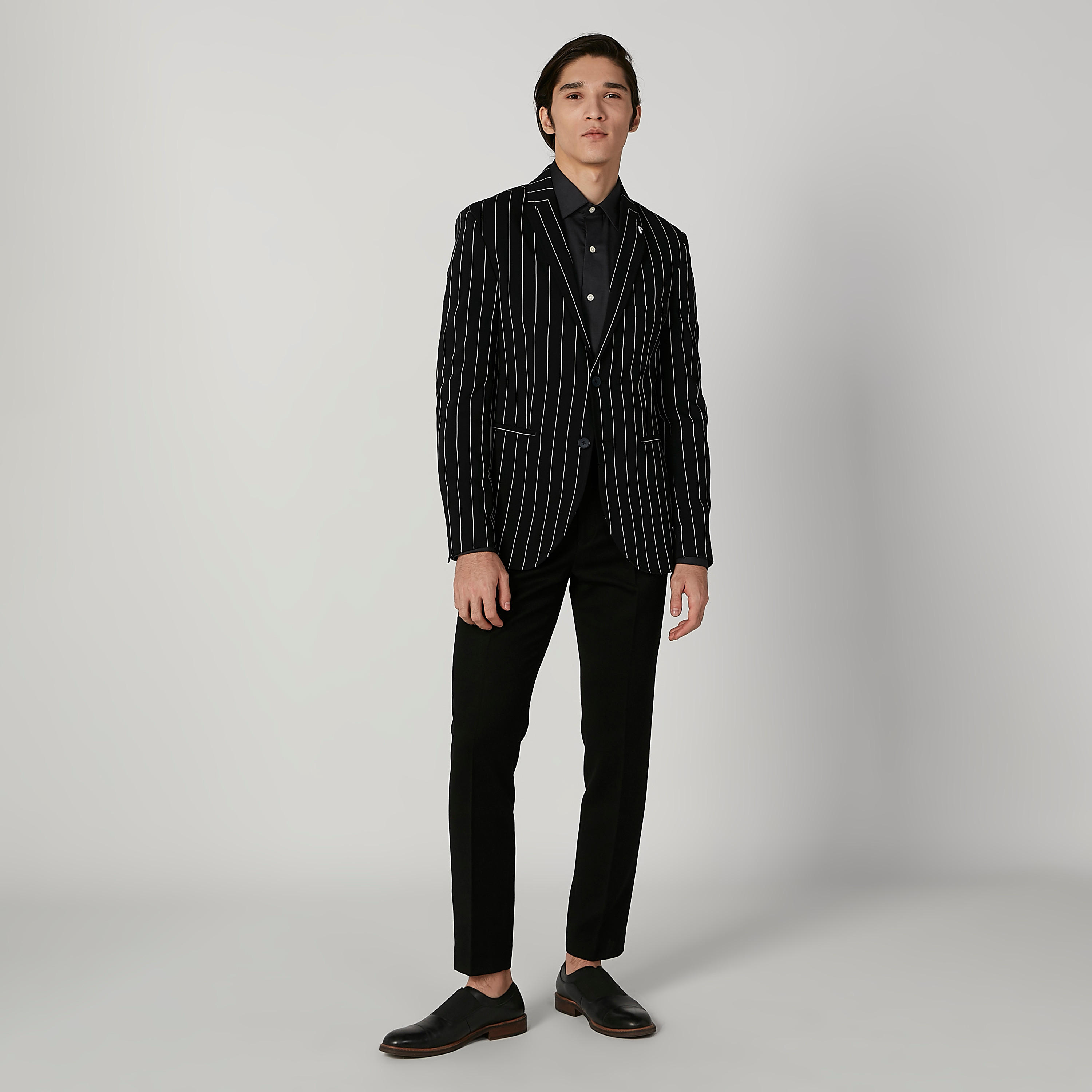 قميص بارز الملمس بأكمام طويلة وجيب على الصدر من آرو-men-clothing-shirts-image-3