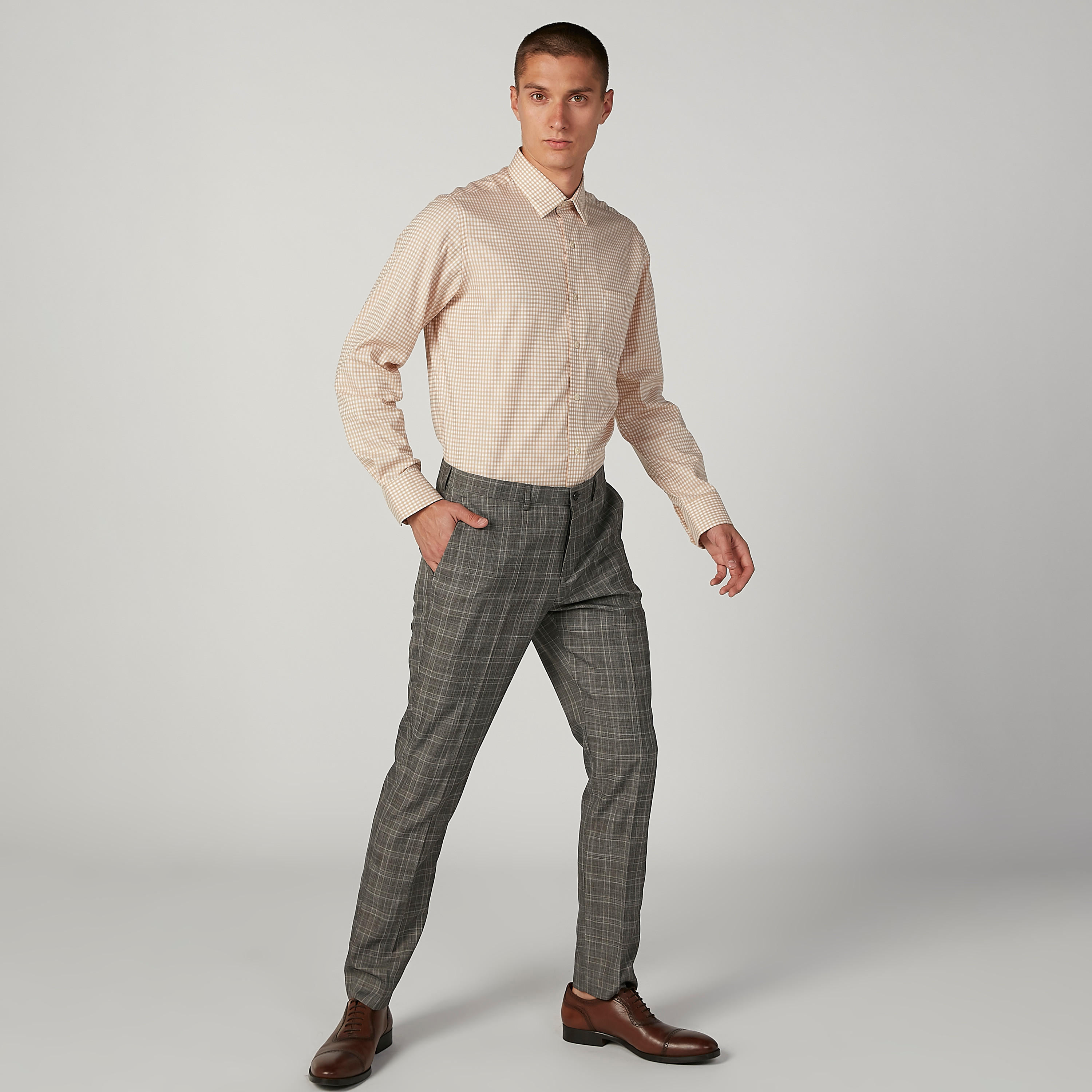 قميص كاروهات بياقة عاديّة وأكمام طويلة من آرو-men-clothing-shirts-image-3