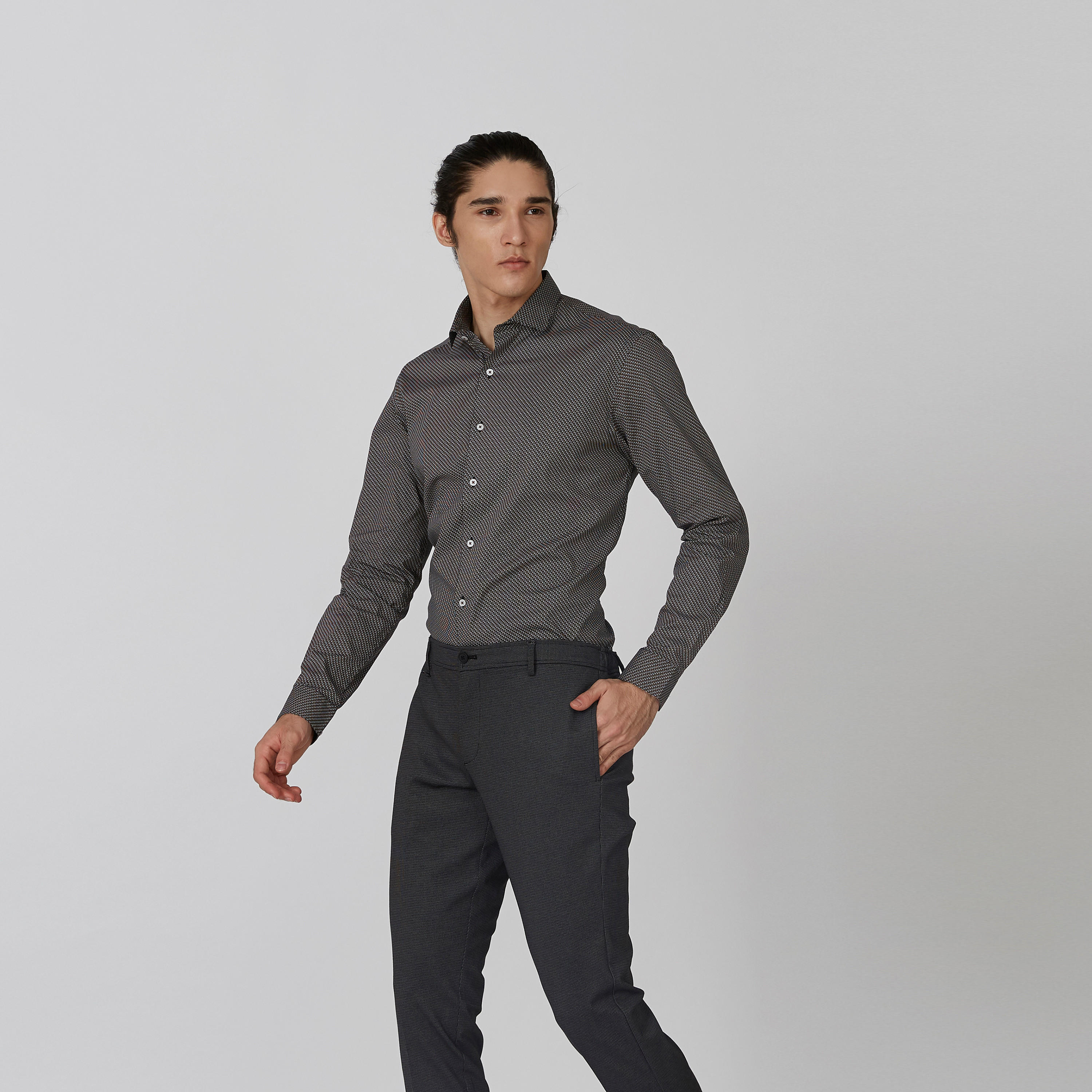 قميص رسمي بارز الملمس بياقة عاديّة وأكمام طويلة من آرو-men-clothing-shirts-image-4