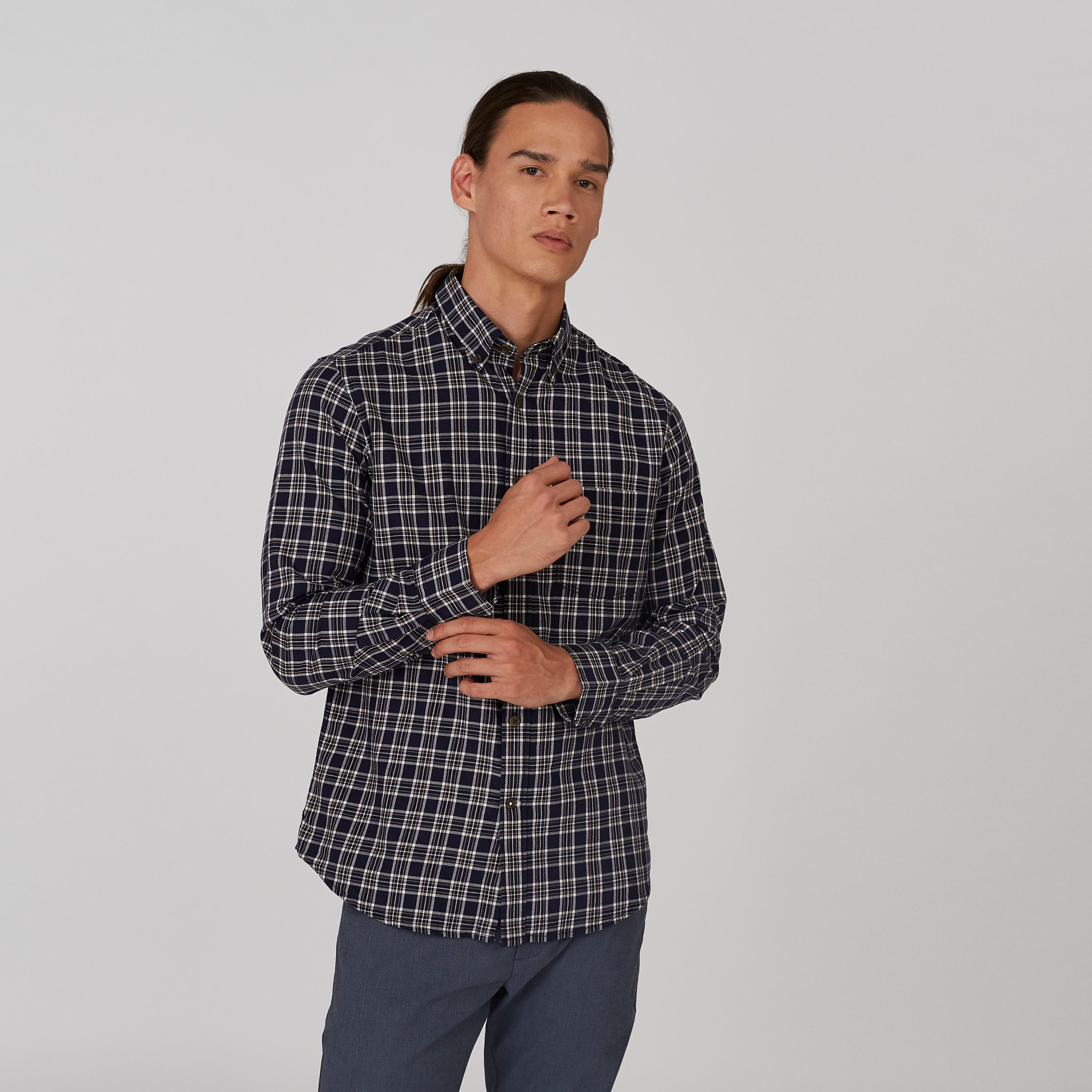 قميص كاروهات بياقة عاديّة وأكمام طويلة من آرو-men-clothing-shirts-image-1